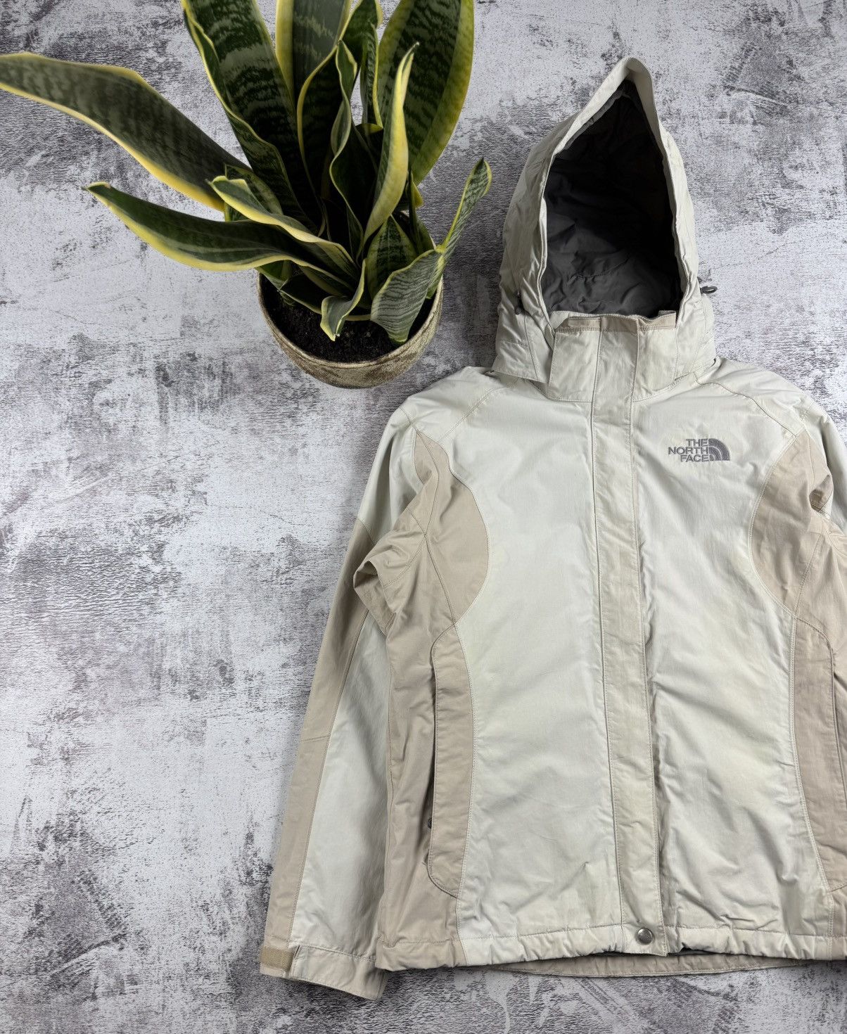 The North Face The North Face HyVent Softshell Polartec Jacket Windbreaker Size M / US 6-8 / IT 42-44 - 2 Thumbnail