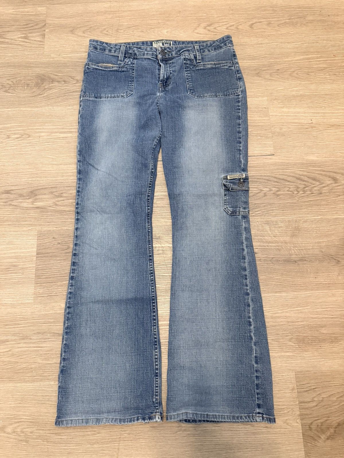 L.E.I. Low waisted & flared light-washed Lei denim Size 38" / US 16 / IT 52 - 1 Thumbnail