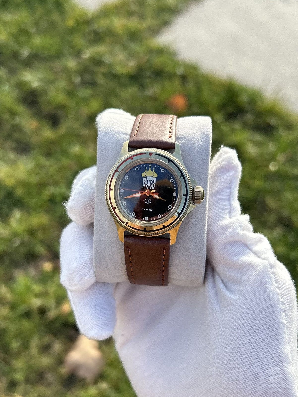 Vintage Vintage Vostok Watch USSR Soviet Mechanical Authentic 1980s Size ONE SIZE - 12 Thumbnail