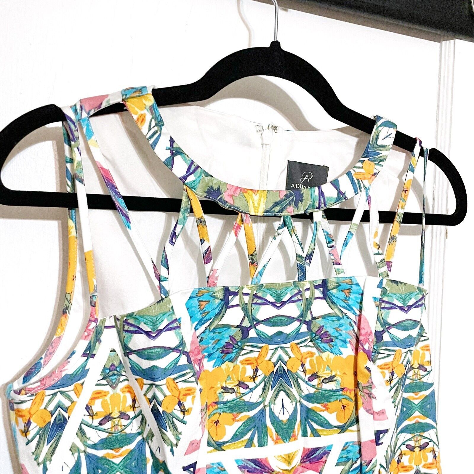 Adrianna Papell Adrianna Papell Floral Dress Cut Out Cage Neckline Size 8 Size M / US 6-8 / IT 42-44 - 2 Thumbnail