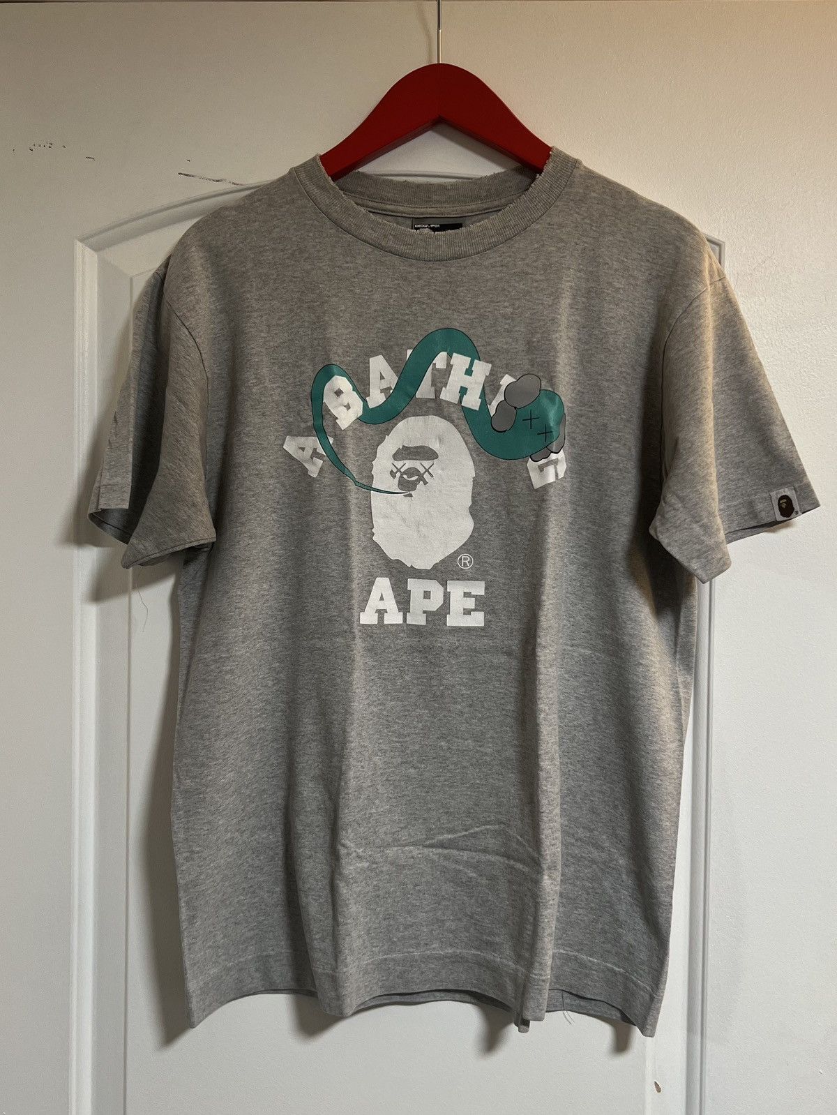 Bape × Kaws Bape x Kaws grey t shirt Size US M / EU 48-50 / 2 - 1 Thumbnail