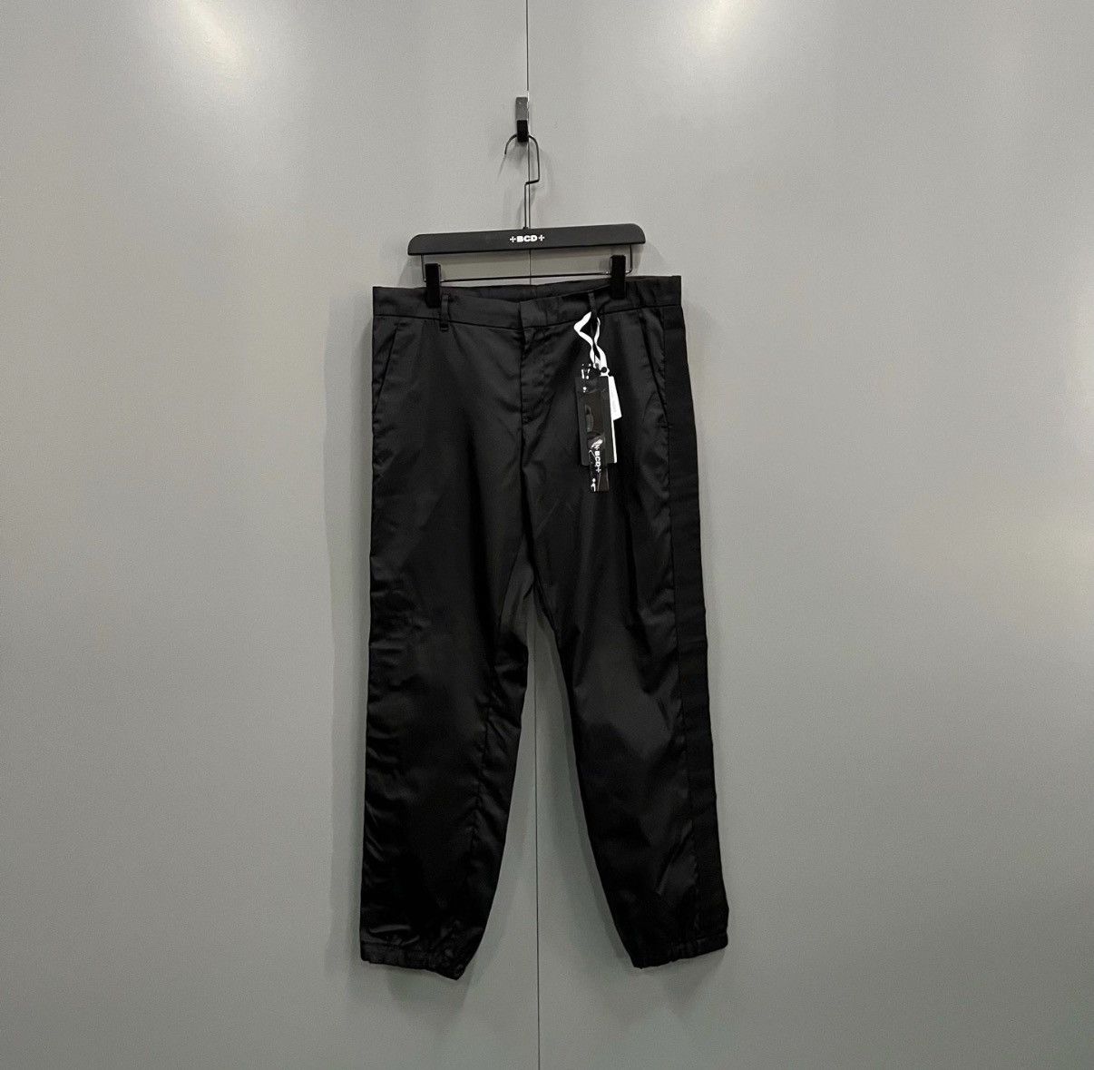 Prada Prada Black Nylon Trousers J41 Size US 34 / EU 50 - 1 Thumbnail
