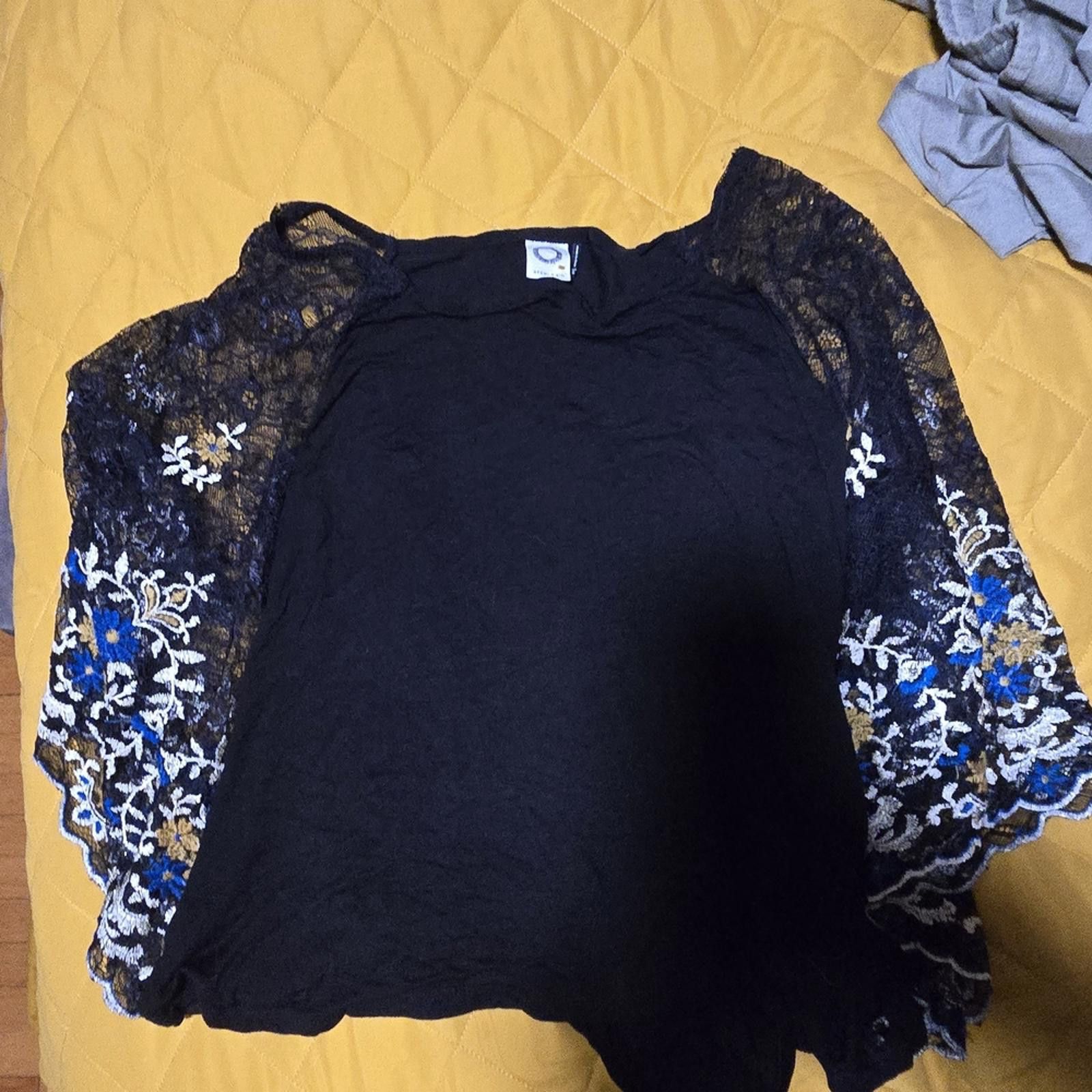Other Anthropologie Butterfly Lace Wings; Size XS / US 0-2 / IT 36-38 - 3 Thumbnail