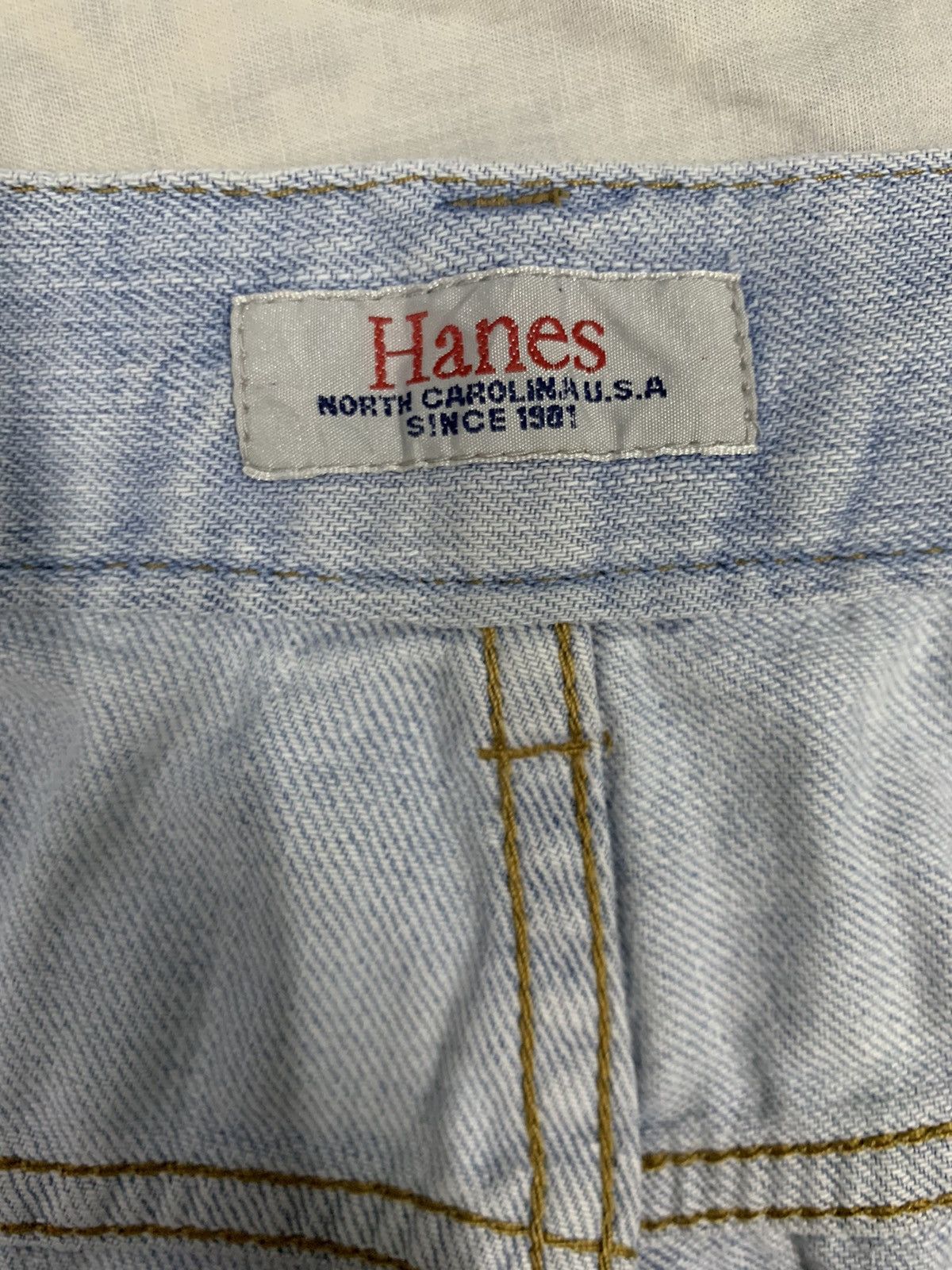 Hanes Vintage 80s Hanes North Carolina Distressed Jeans Size US 33 - 15 Thumbnail