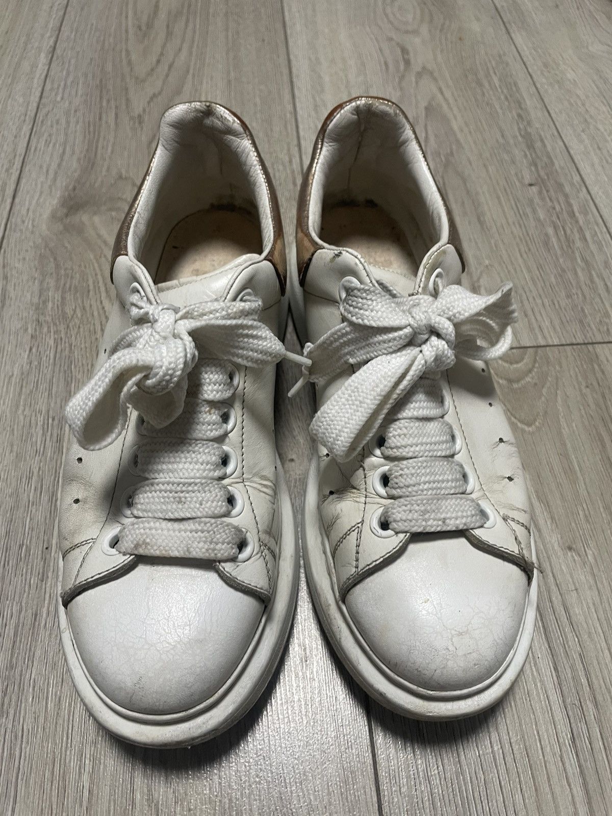 Alexander McQueen Alexander McQueen Basic Sneakers 462217 Unisex Size US 8 / IT 38 - 2 Thumbnail