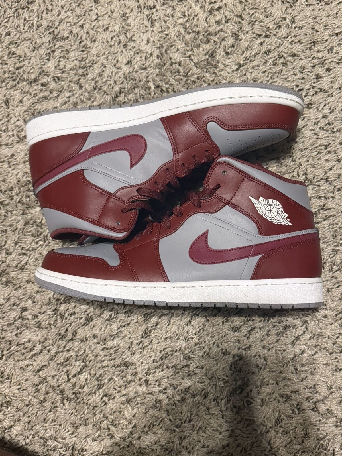 Jordan Brand Air Jordan 1 mid burgandy and gray Size US 13 / EU 46 - 1 Thumbnail
