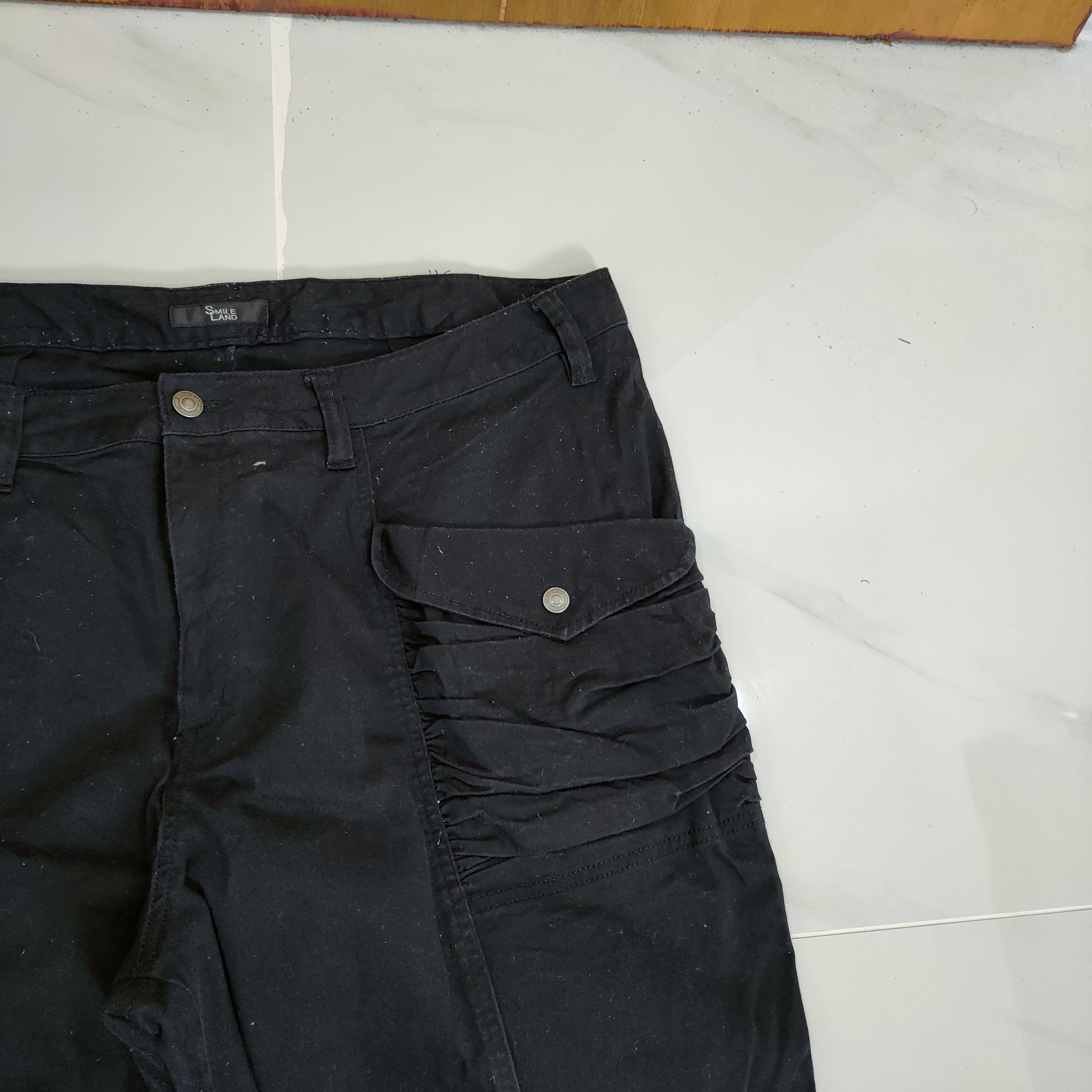 Japanese Brand SIZE 40 SMILE LAND STRETCH BLACK CARGO PANTS Size US 40 / EU 56 - 5 Thumbnail