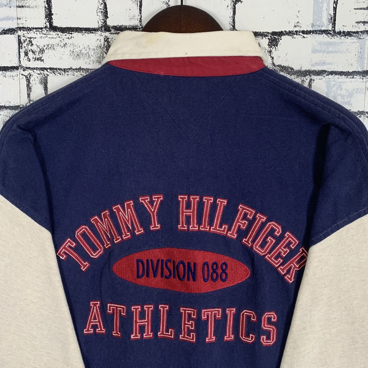 Tommy Hilfiger × Vintage Vintage Tommy Hilfiger Rugby Embroidery Longsleeve PoloShirt Size US L / EU 52-54 / 3 - 6 Thumbnail