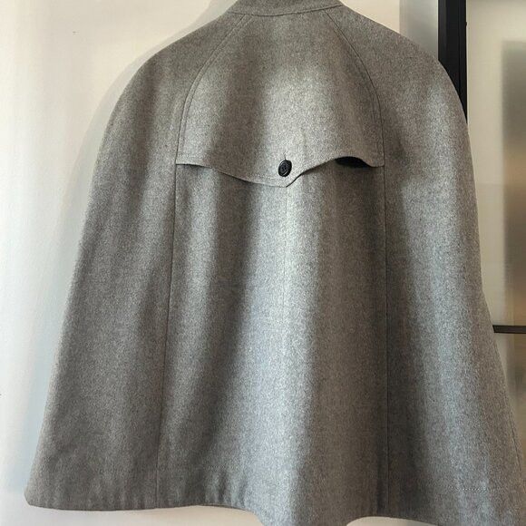 Club Monaco Club Monaco Wool-Cashmere Blend Cape Coat Size M / US 6-8 / IT 42-44 - 2 Thumbnail