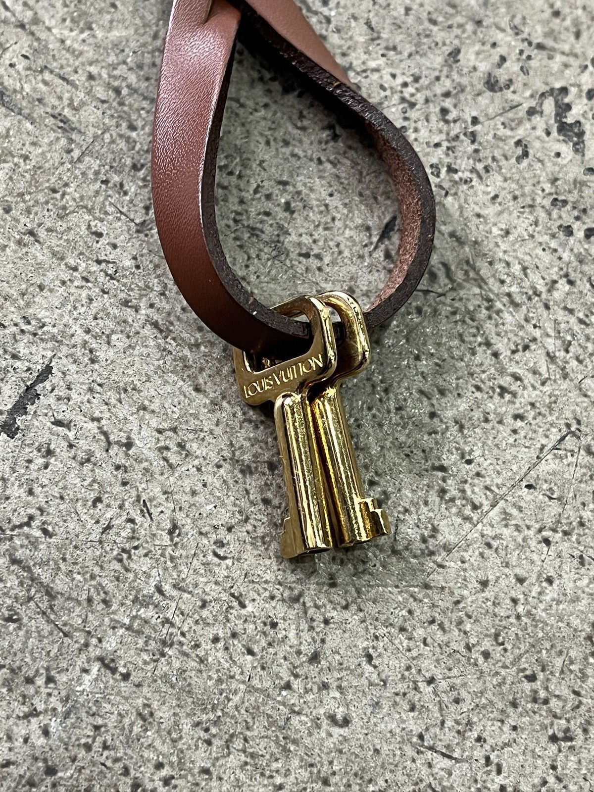 Louis Vuitton Louis Vuitton Leather Bag Charm (unisex) Size ONE SIZE - 2 Thumbnail