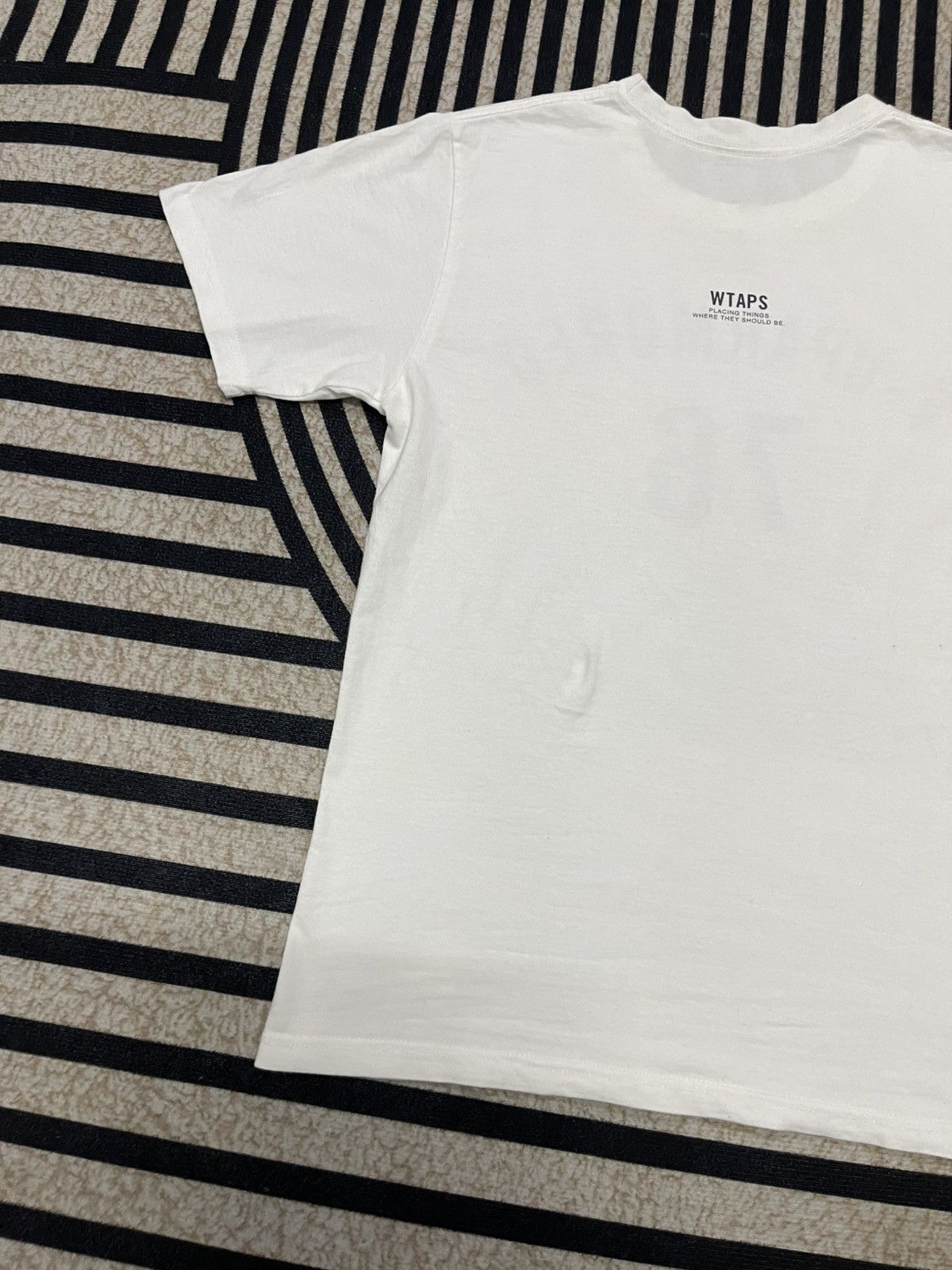 Wtaps 2000s WTAPS V-UPARMORED 76 WHITE TEES Size US S / EU 44-46 / 1 - 12 Thumbnail