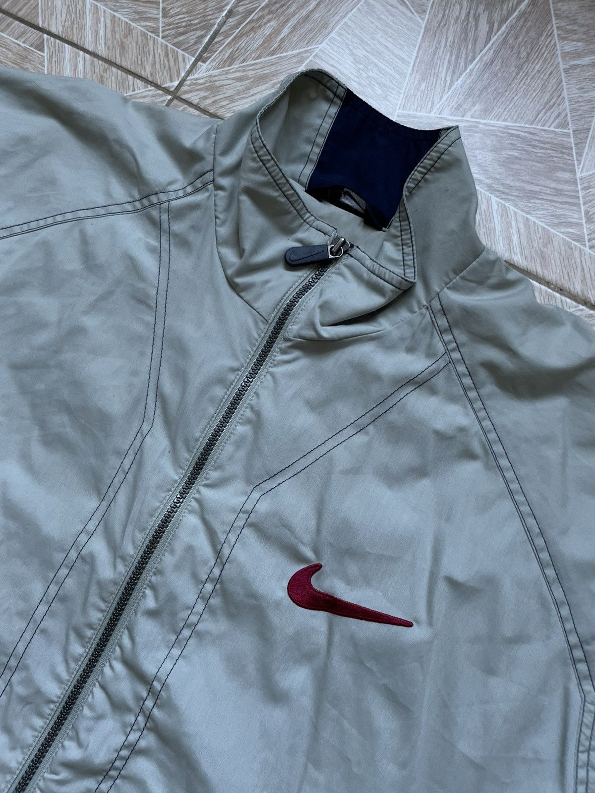 Nike Vintage 2000s Nike Jacket Mens Windbreaker Swoosh Logo Black Size US L / EU 52-54 / 3 - 4 Thumbnail