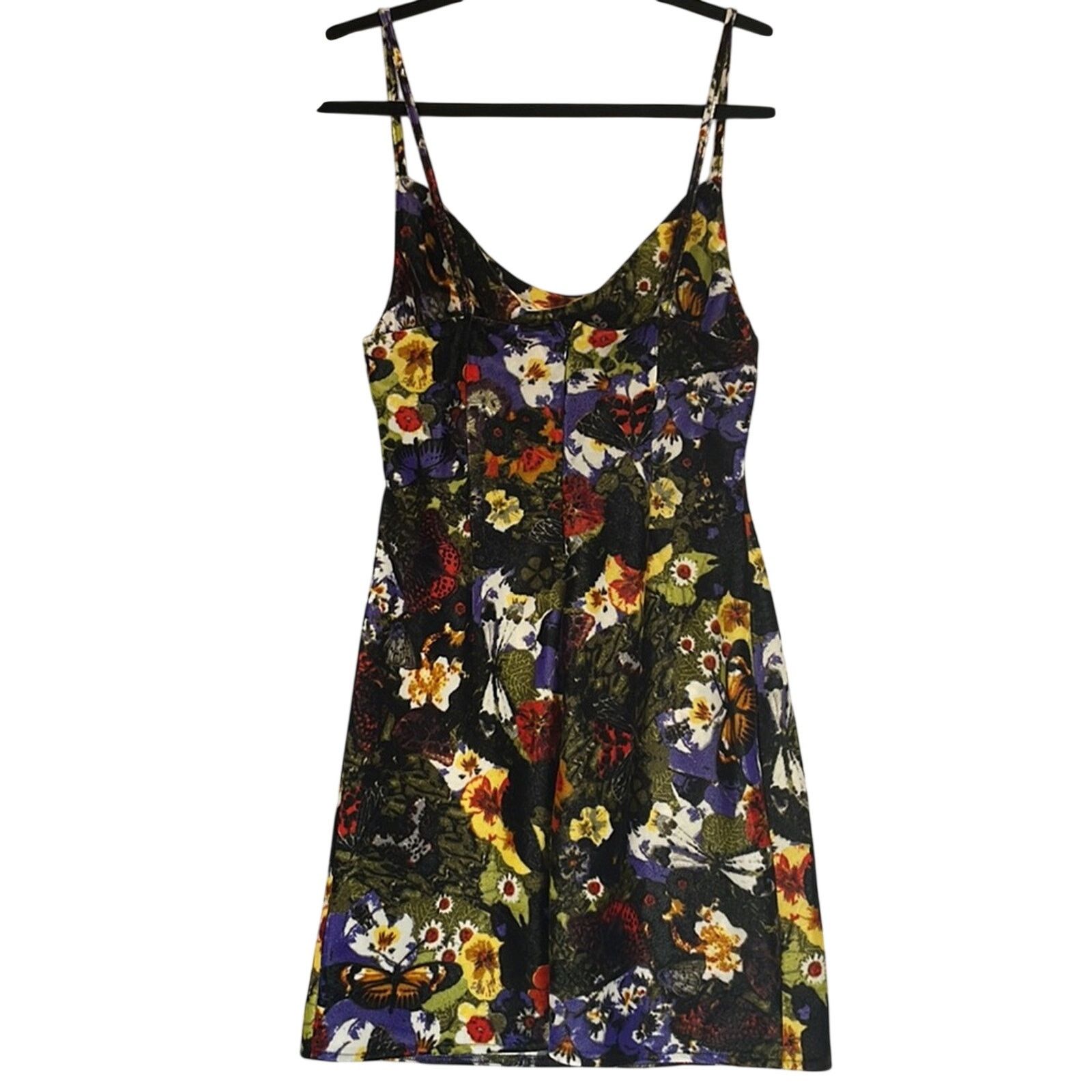 Urban Outfitters Urban Outfitters Floral Velvet Boho Mini Dress Women's Sz S Size S / US 4 / IT 40 - 2 Thumbnail