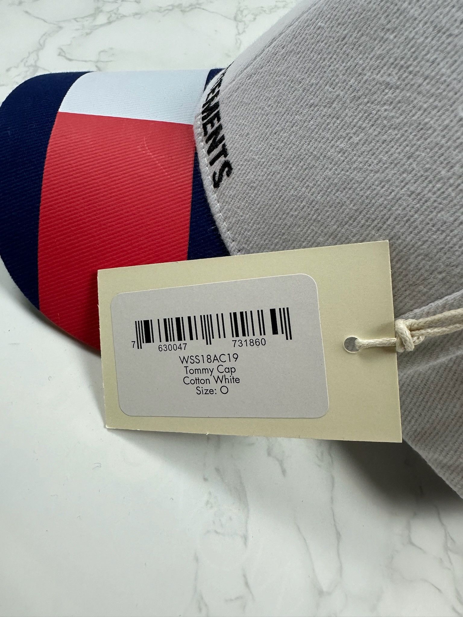 Tommy Hilfiger × Vetements 🔥60% OFF🔥 [SALE] Vetements x Tommy Hilfiger Logo White Cap Size ONE SIZE - 6 Thumbnail