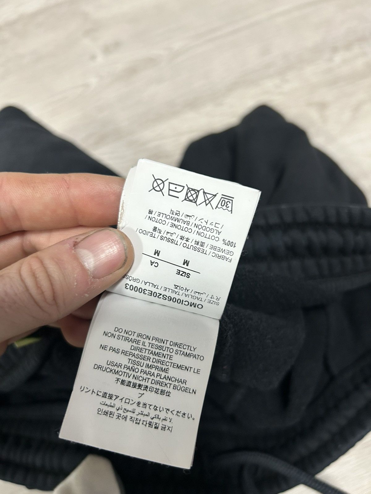 Off-White OFFWHITE short Pants black Size M 32” faded black Size US 32 / EU 48 - 15 Thumbnail