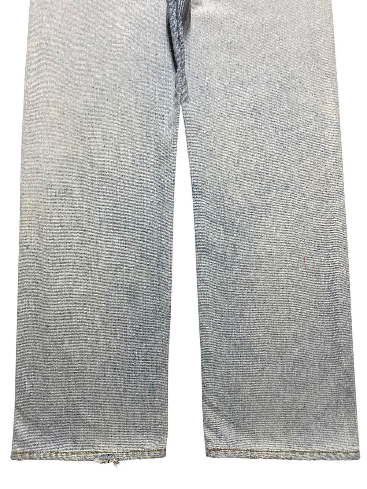 Japanese Brand Vintage Japanese Brand Light Wash Distressed Loose Jeans Size US 34 / EU 50 - 6 Thumbnail