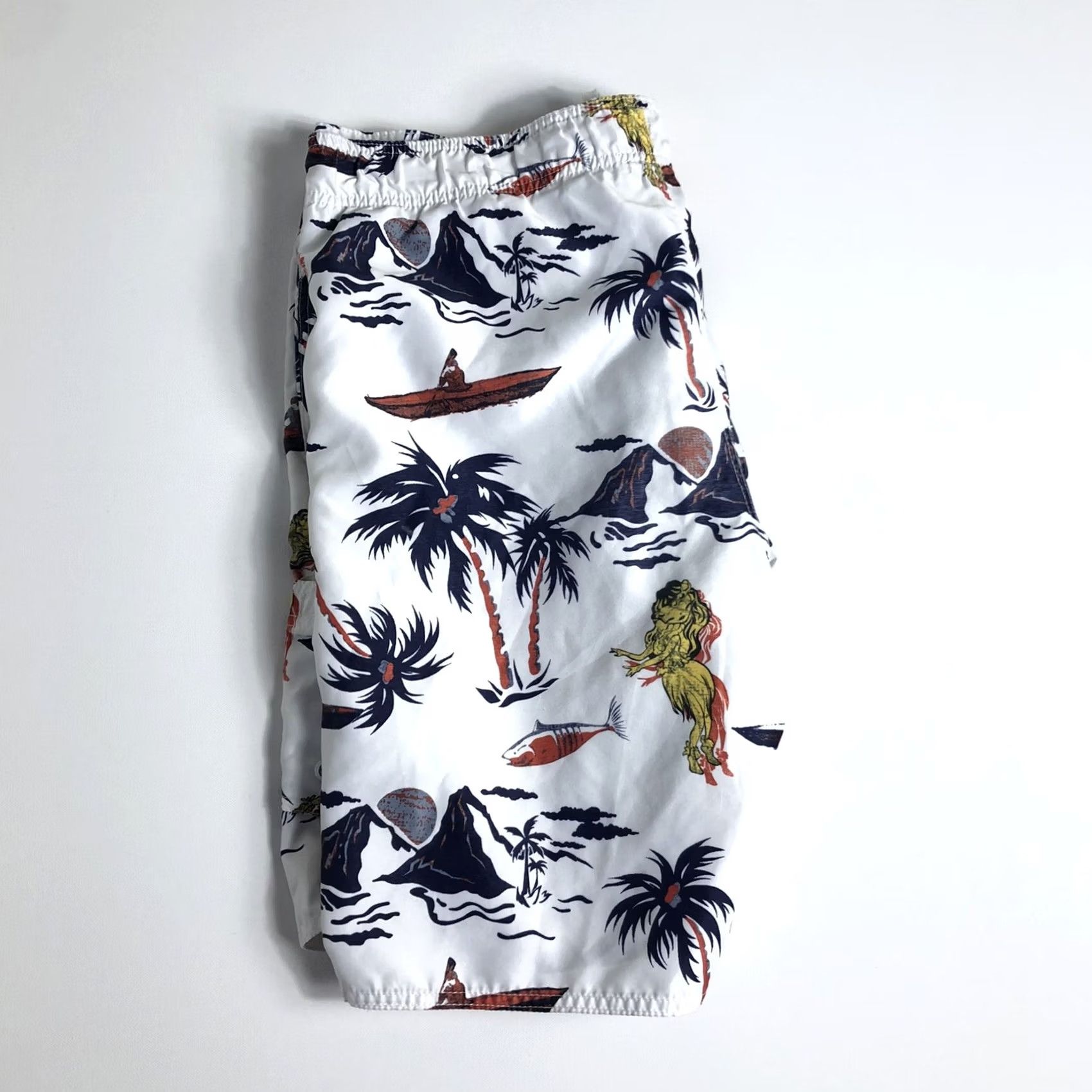 Bass Pro Shops Bass Pro Shops Men's Trunks Size 38 Hawaiian Beach Themed Swim Bottoms Multi-Color XLarge Waist 38 Mens Size US 38 / EU 54 - 4 Thumbnail