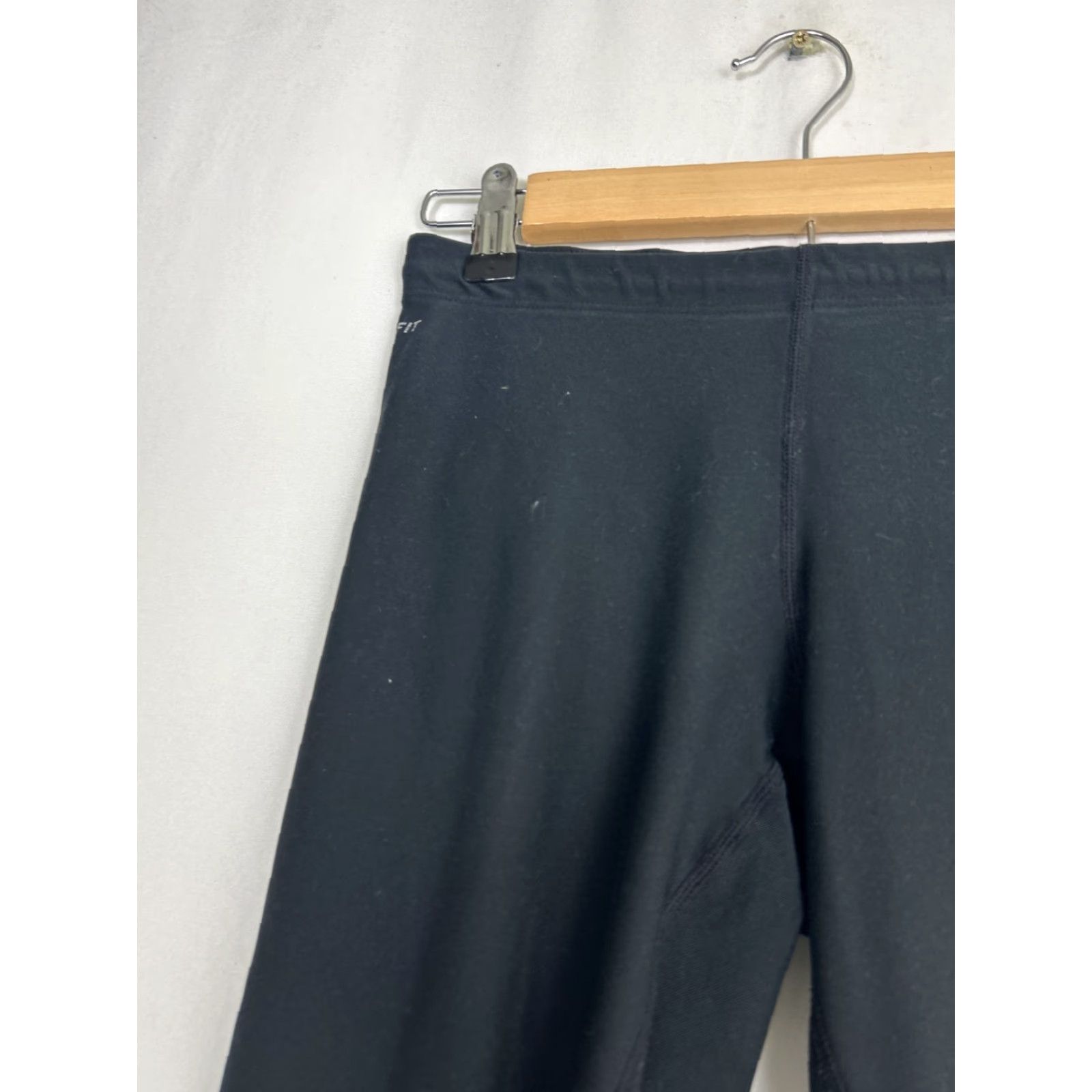 Nike Nike Dri-Fit Women's Small Black Capris Leggings Compression Activewear Hosiery Size 28" / US 6 / IT 42 - 5 Thumbnail