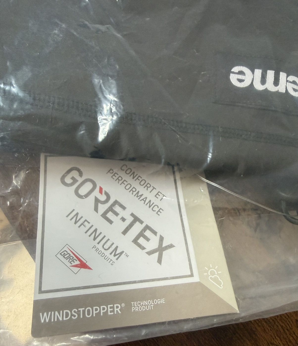 Supreme Supreme Windstopper Neck Gaiter Black (FW22) Size ONE SIZE - 3 Thumbnail