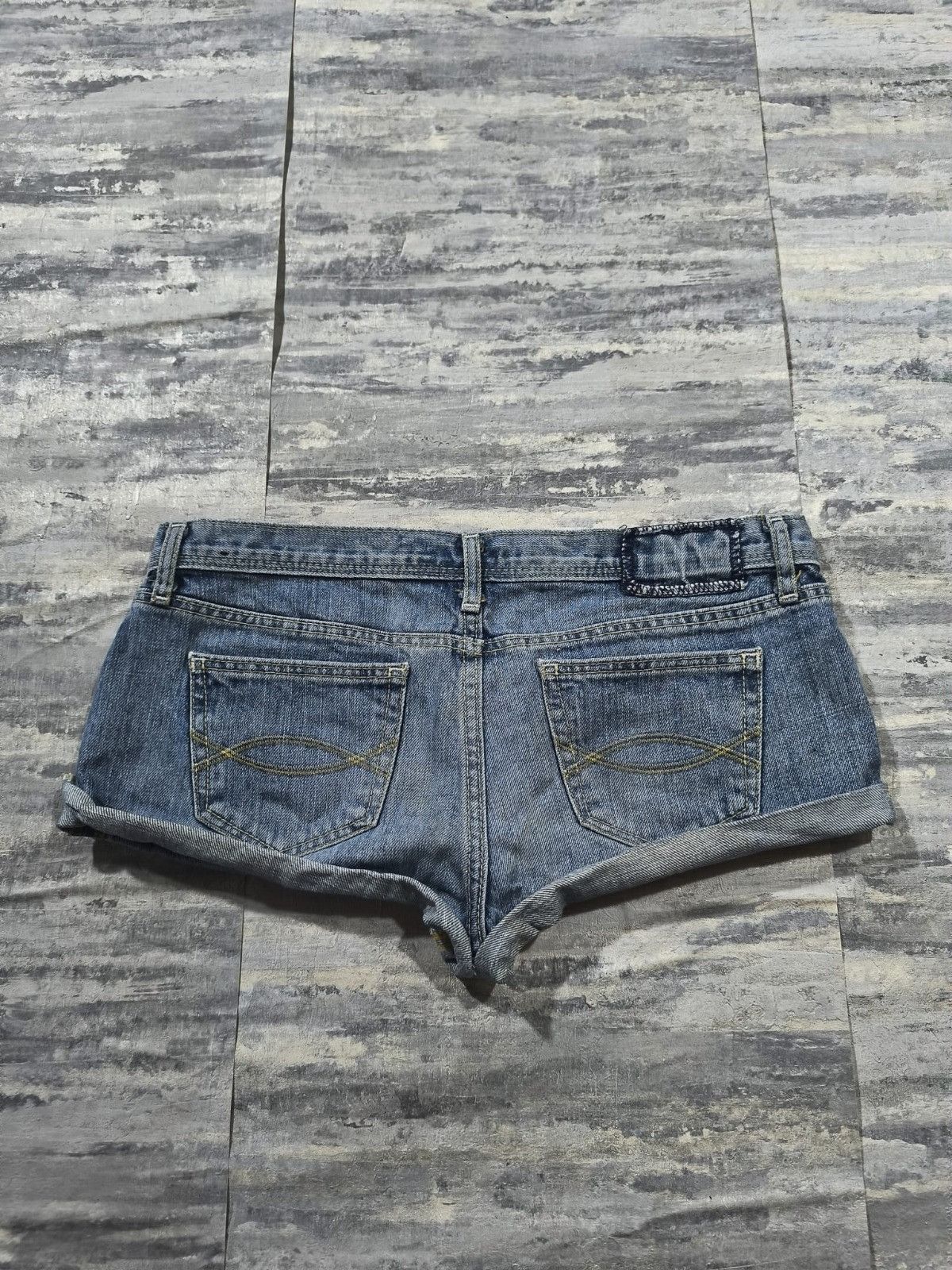 Abercrombie & Fitch super mini lowrise micro denim Abercrombie shorts Size 30" / US 8 / IT 44 - 2 Thumbnail