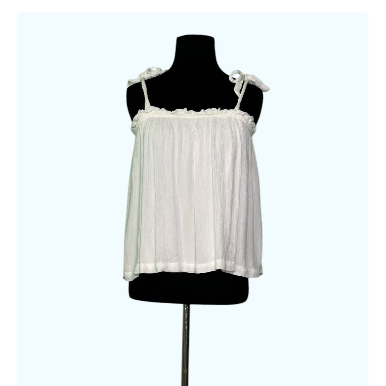 Hollister Hollister white crop cami size small Size S / US 4 / IT 40 - 1 Thumbnail
