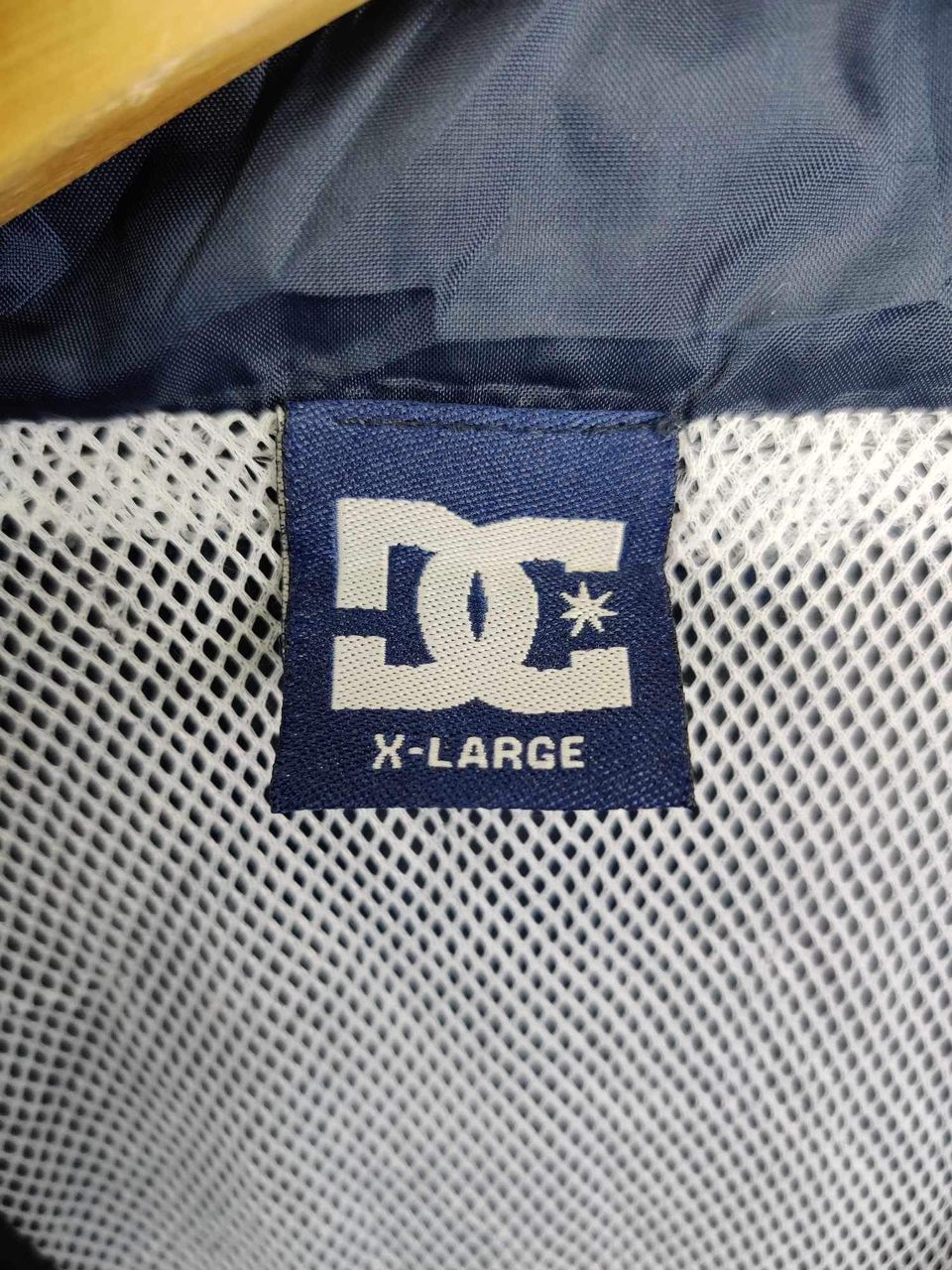 DC Vintage Dc Shoe Co Usa Embroidery Windbreaker Nylon Jacket Size US XL / EU 56 / 4 - 14 Thumbnail