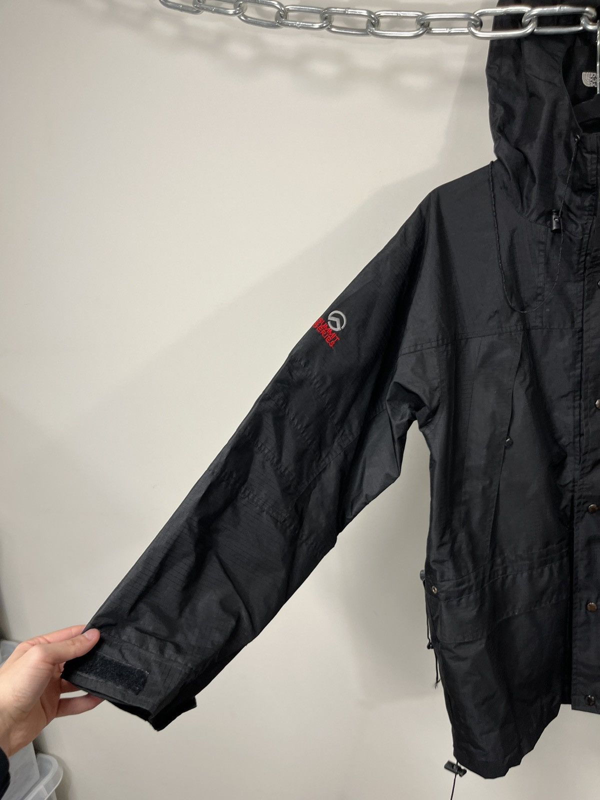 The North Face Vintage The North Face Summit Series Gore-Tex Hooded Jacket Size US S / EU 44-46 / 1 - 15 Thumbnail