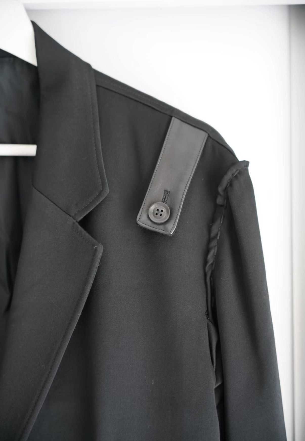 Yohji Yamamoto Yohji Yamamoto 17AW Floral-Pleated Leather-Patched Suit Size US M / EU 48-50 / 2 - 3 Thumbnail