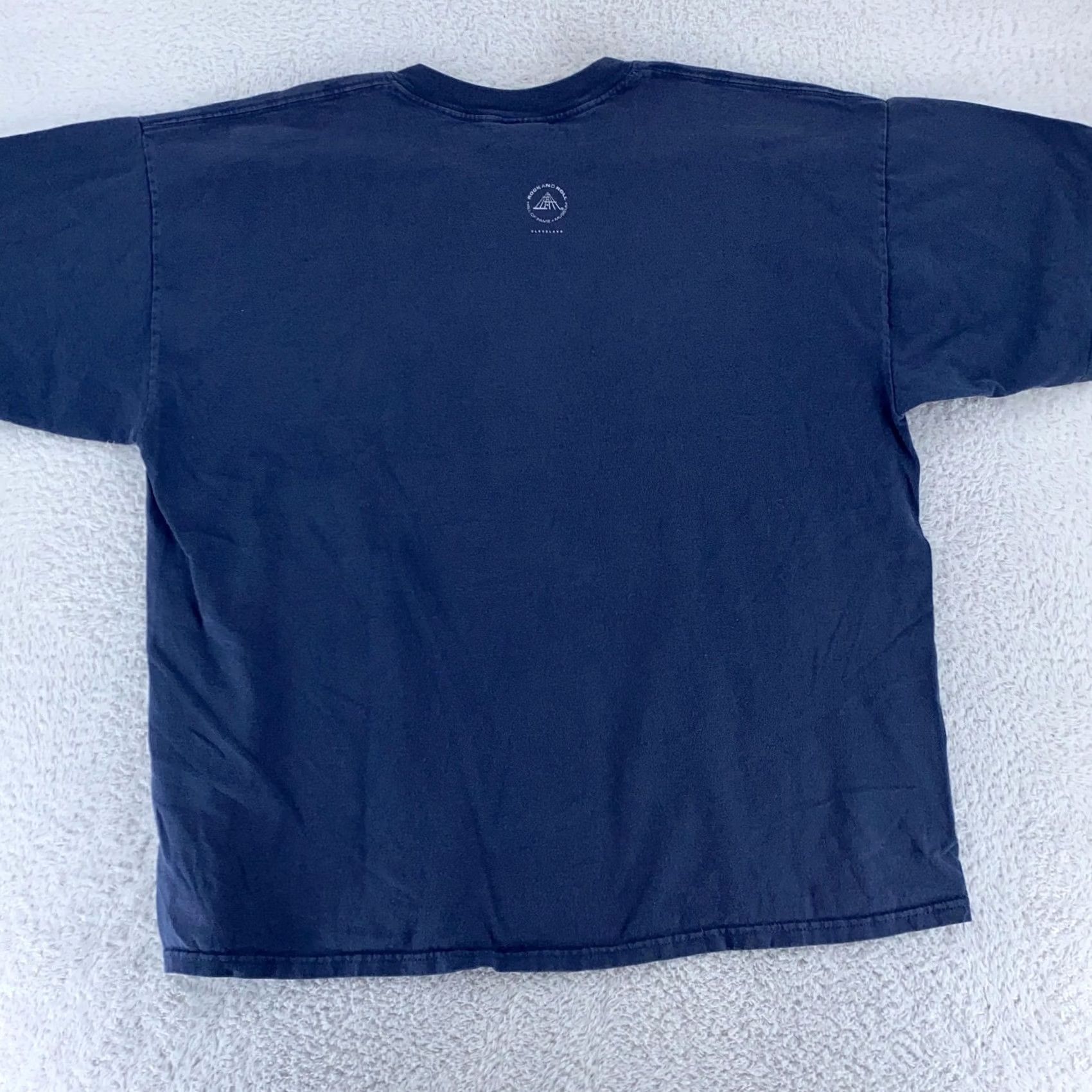 Gildan VINTAGE Rock and Roll Hall of Fame T-Shirt XL Blue Men Short Sleeve Graphic Print Crew Neck 90s Concert Size US XL / EU 56 / 4 - 4 Thumbnail