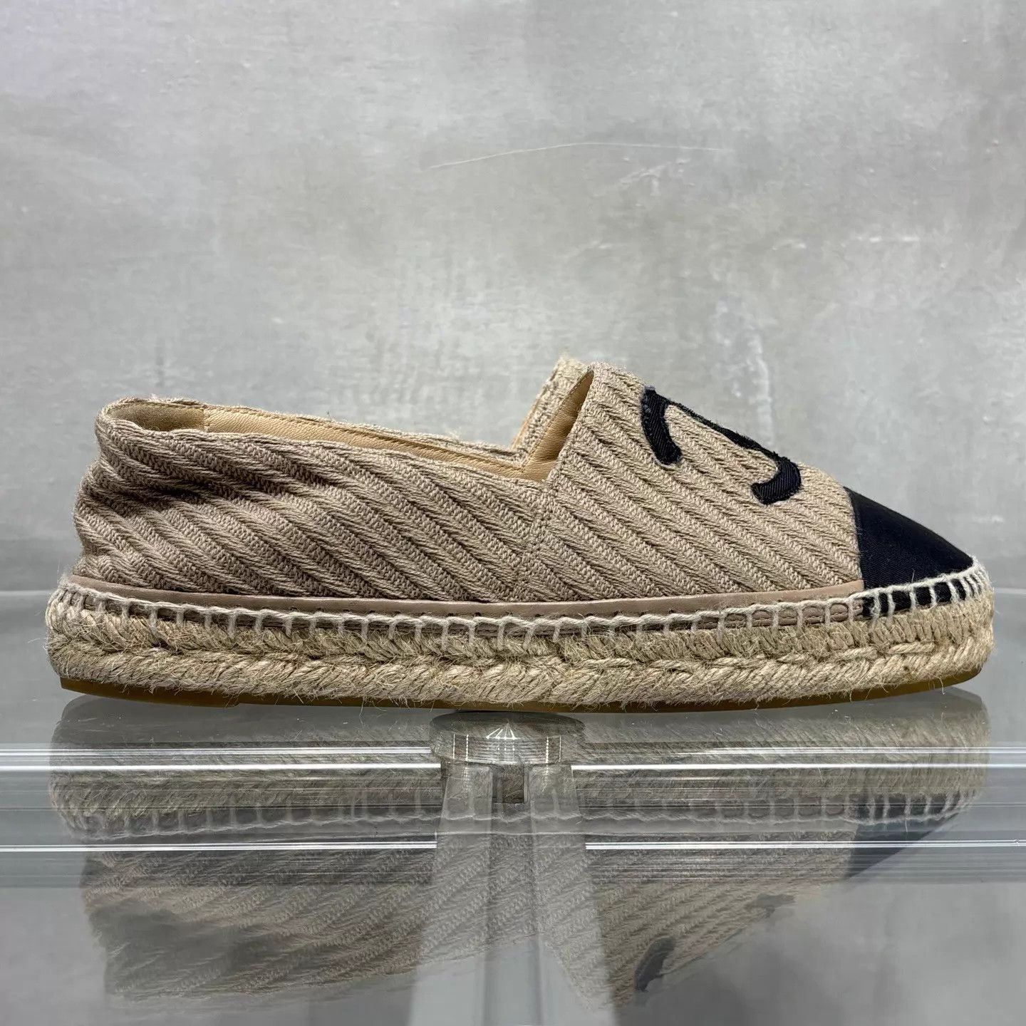 Chanel CHANEL Light Brown Fisherman Shoes 37 Size US 6.5 / IT 36.5 - 4 Thumbnail