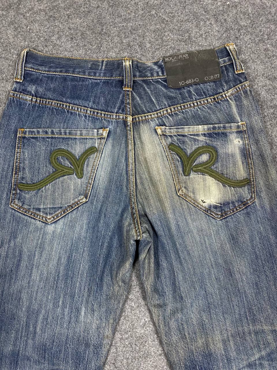 Rocawear vintage rocawear regular fit distressed denim Size US 35 - 3 Thumbnail