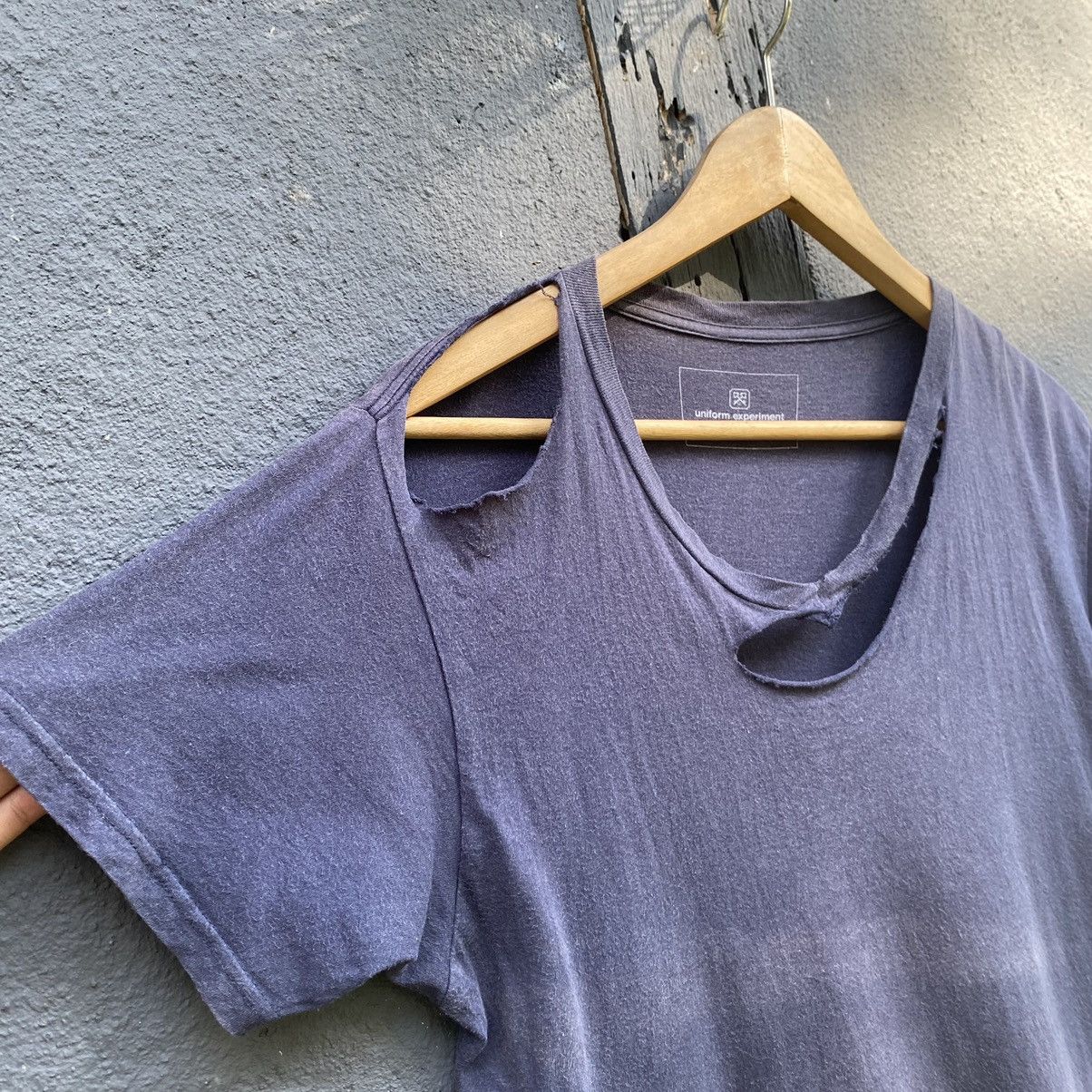 uniform experiment Thrashed Faded Uniform Experiment Navy ERD Grunge Tshirt Size US M / EU 48-50 / 2 - 2 Thumbnail