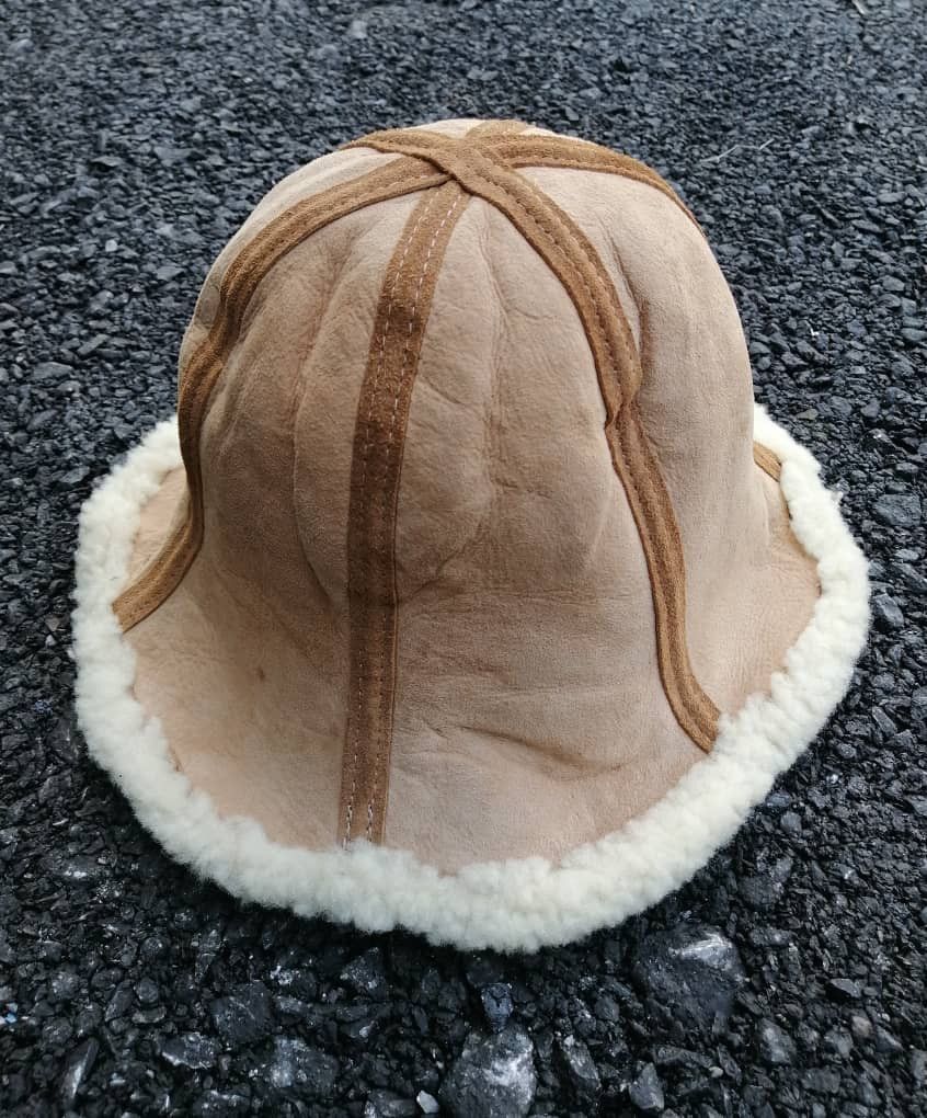 Designer Bick Leather & Fleech Hats Size ONE SIZE - 1 Thumbnail