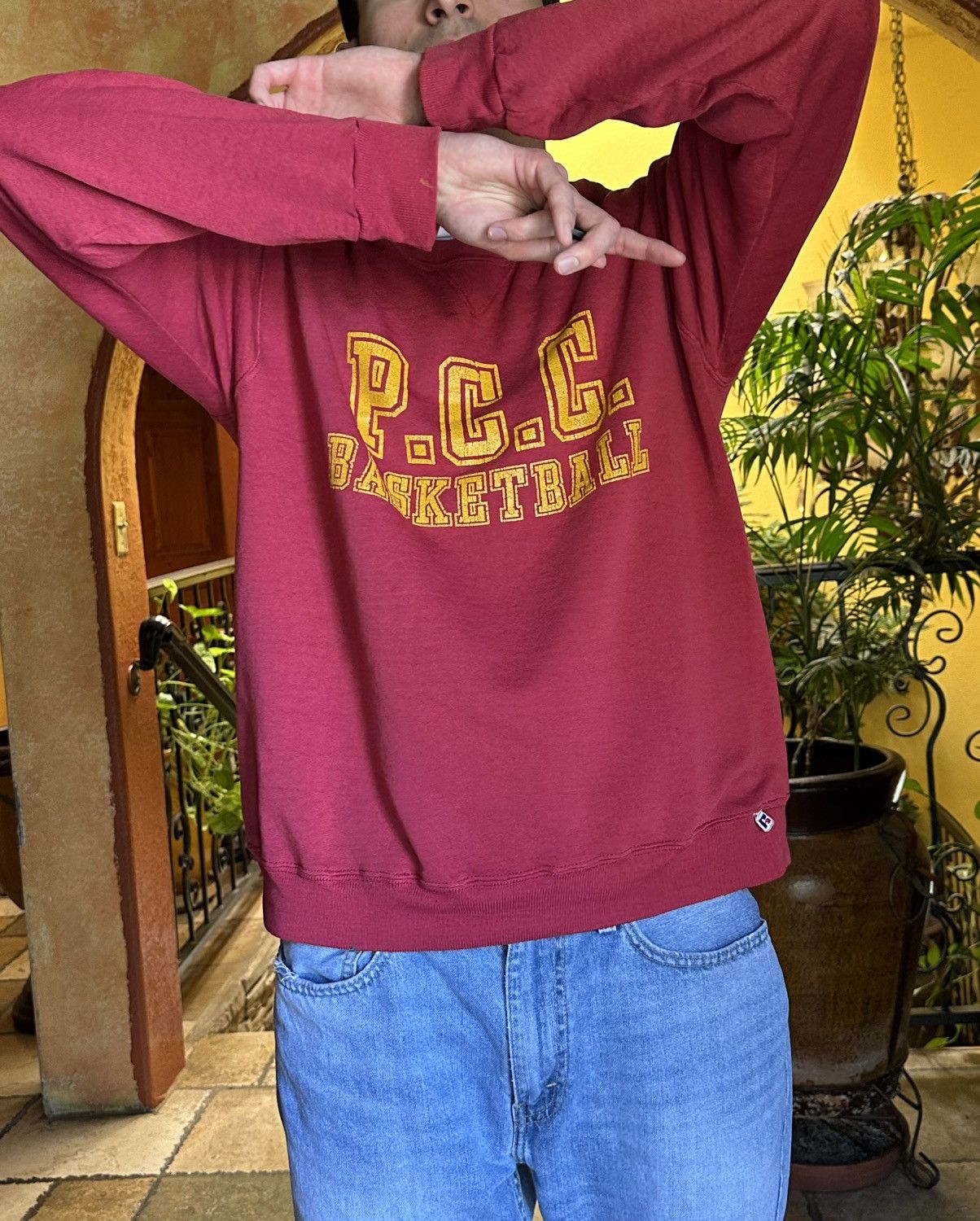 Russell Athletic × Vintage distressed Vintage 80s Russell PCC Basketball Crewneck Size US L / EU 52-54 / 3 - 7 Thumbnail