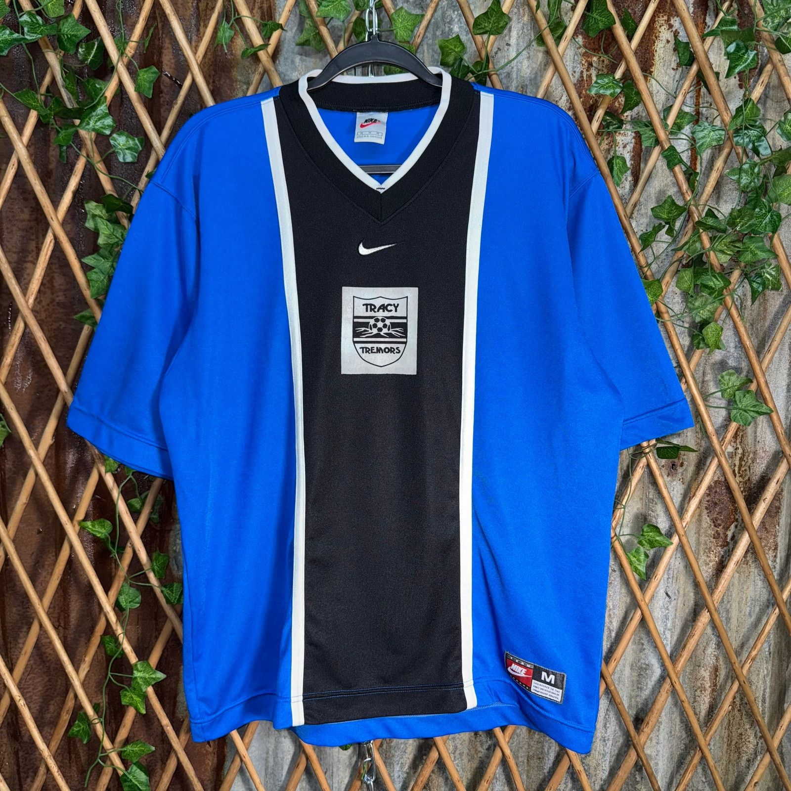 Nike Vintage Y2K Nike 1990s tracy tremors soccer football jersey Size US M / EU 48-50 / 2 - 1 Thumbnail