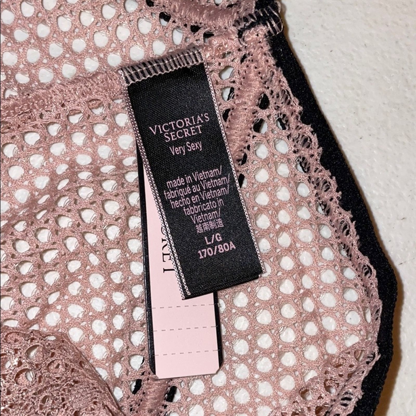 Victoria's Secret Victoria's Secret Thong VS Dusty Rose Shimmer VS VERY SEXY Size ONE SIZE - 7 Thumbnail