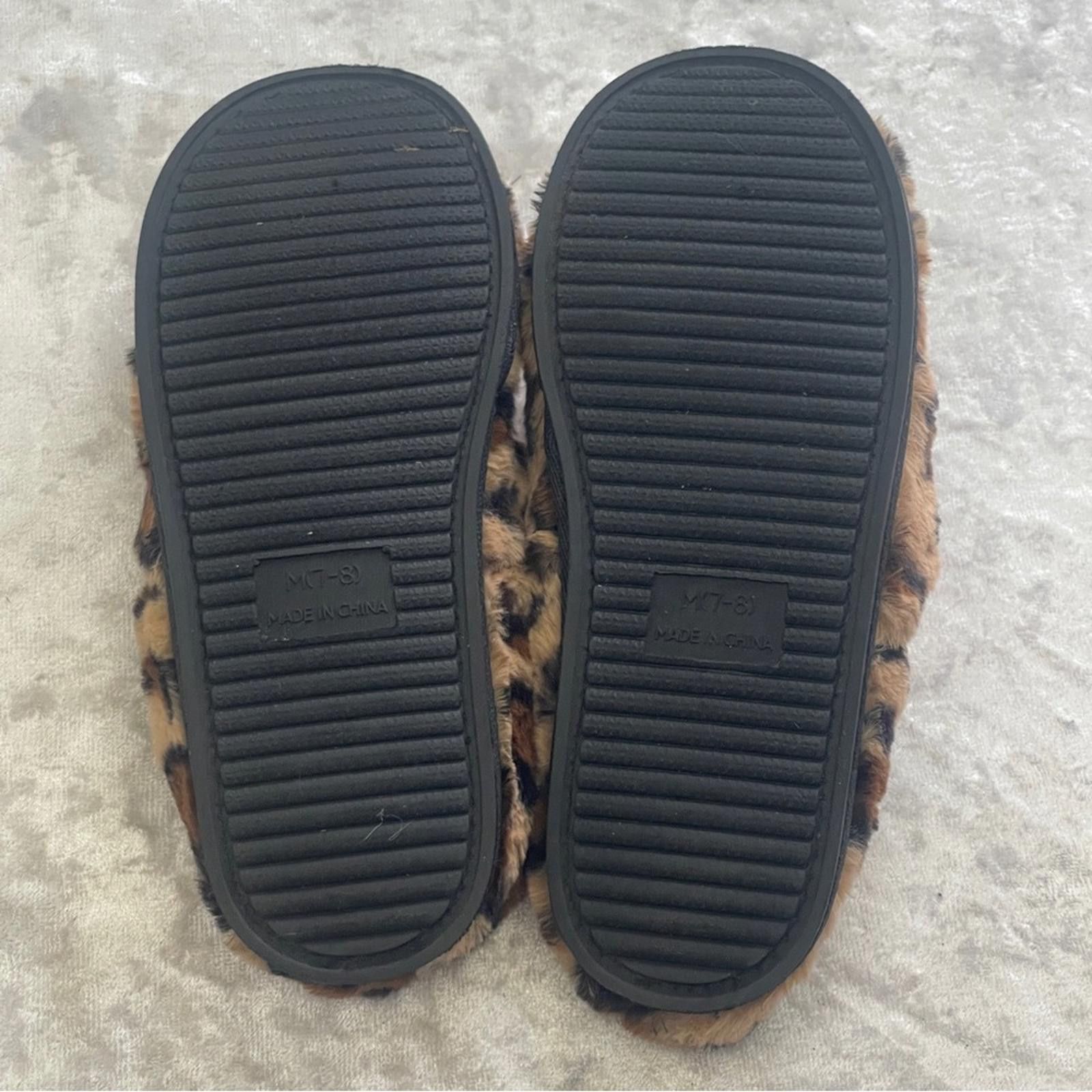 Other Jessica Simpson Leopard Print Fuzzy Slippers size 7.5 Size US 7.5 / IT 37.5 - 5 Thumbnail