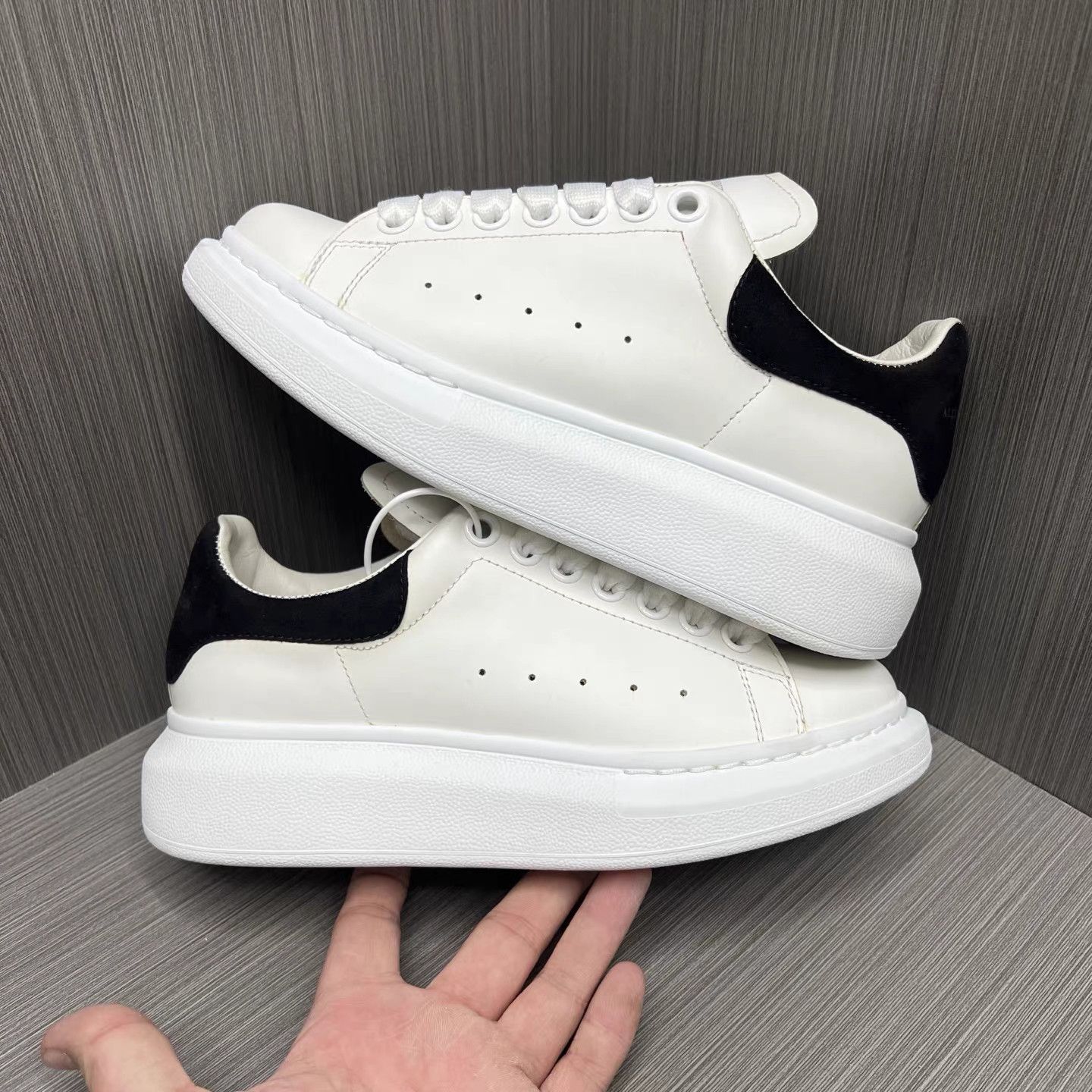 Alexander McQueen Alexander McQueen Oversized Sneaker (Black Tail) K15 Size US 6.5 / IT 36.5 - 5 Thumbnail