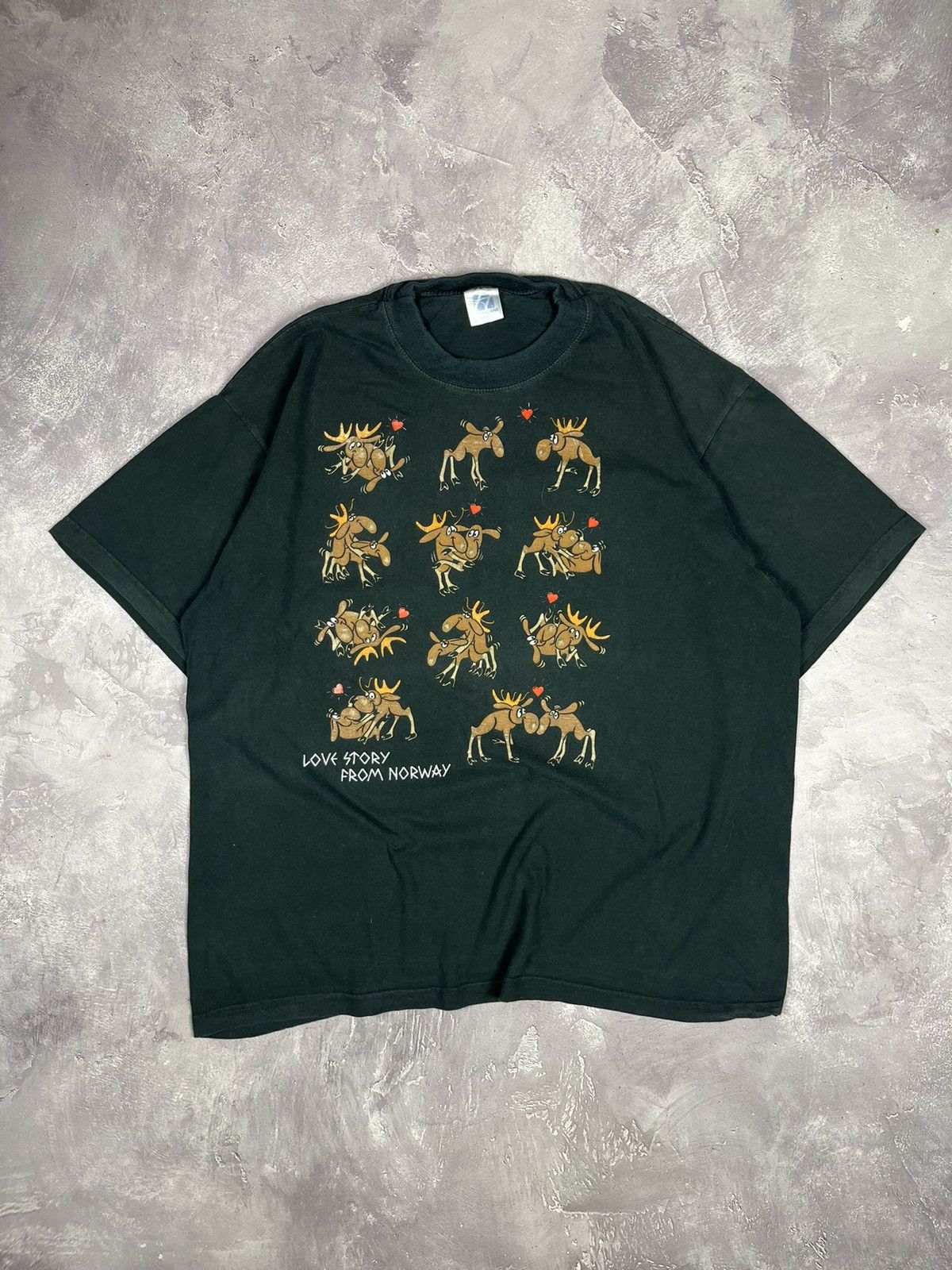 Vintage 90s Vintage Love Story From Norway Fun Deer Sex T-shirt Size US XL / EU 56 / 4 - 1 Thumbnail