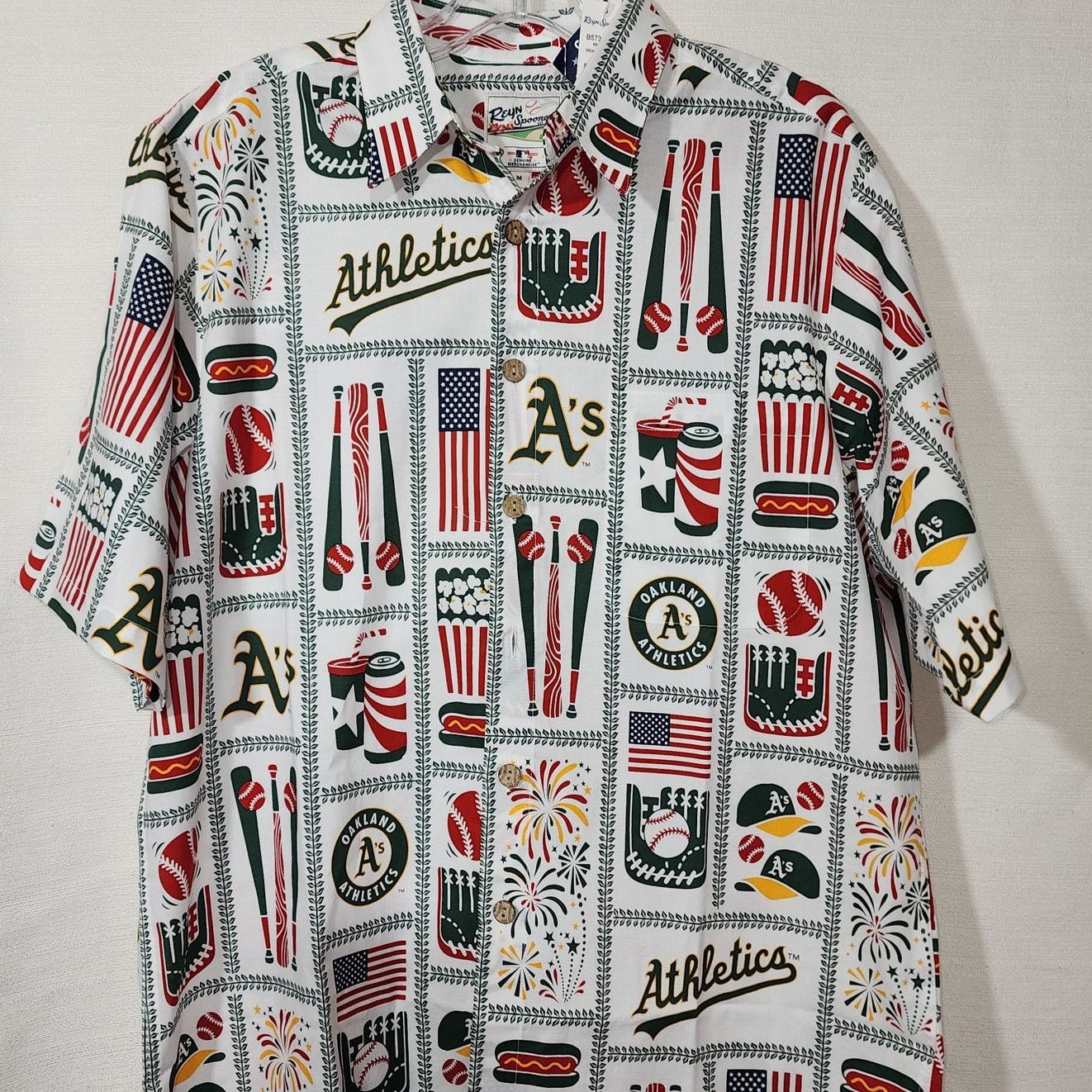 MLB Oakland A short sleeve button up shirt size Medium Size US M / EU 48-50 / 2 - 8 Thumbnail