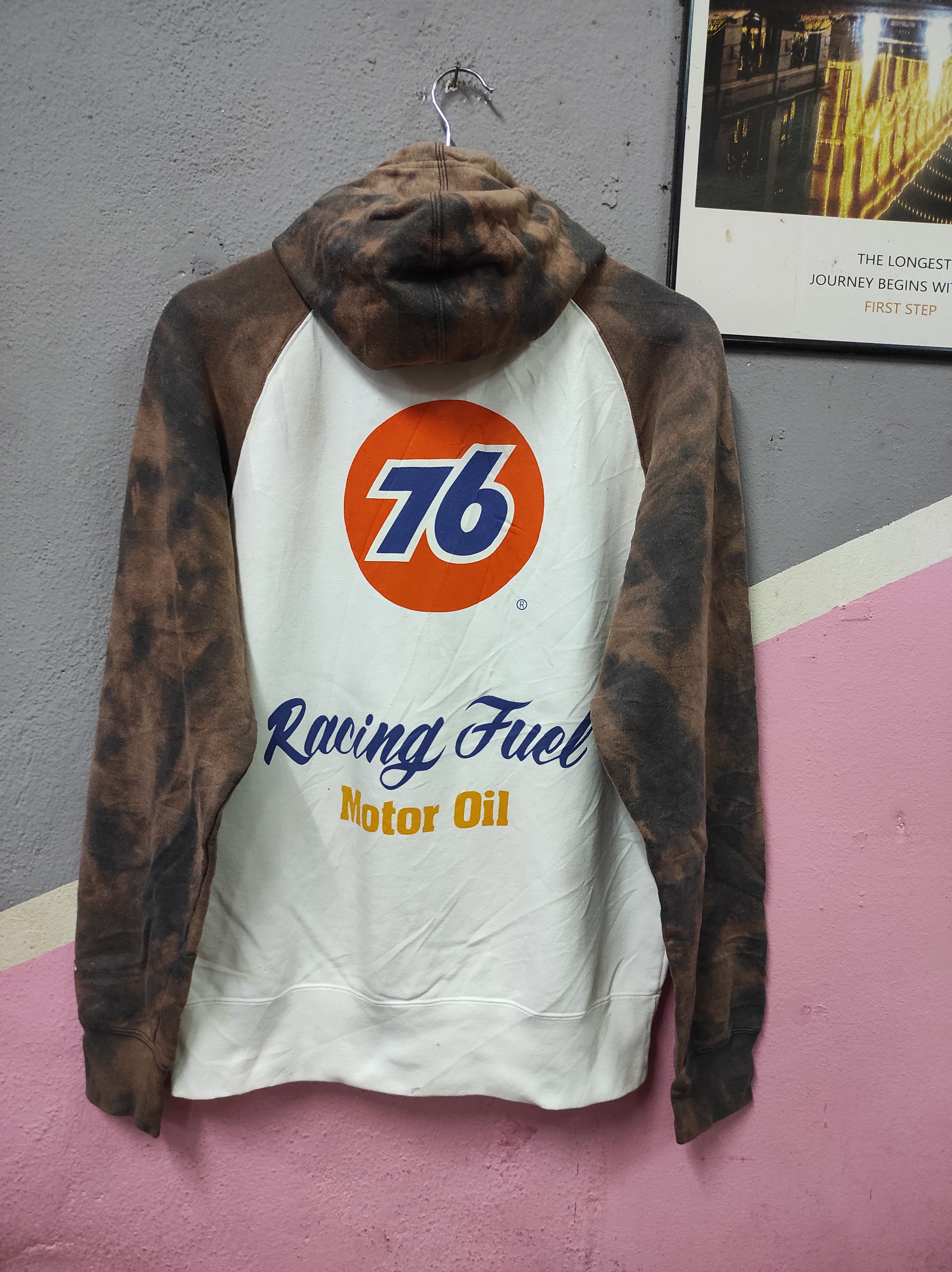 Japanese Brand 76 LUBRICANTS MOTOR OIL RACING FUEL HOODIE TIE DYE Size US M / EU 48-50 / 2 - 1 Thumbnail