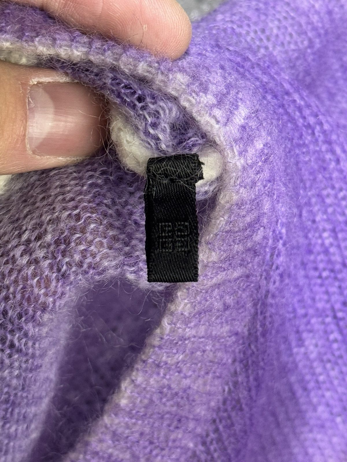 Givenchy Givenchy 22fw sweater Size US L / EU 52-54 / 3 - 4 Thumbnail