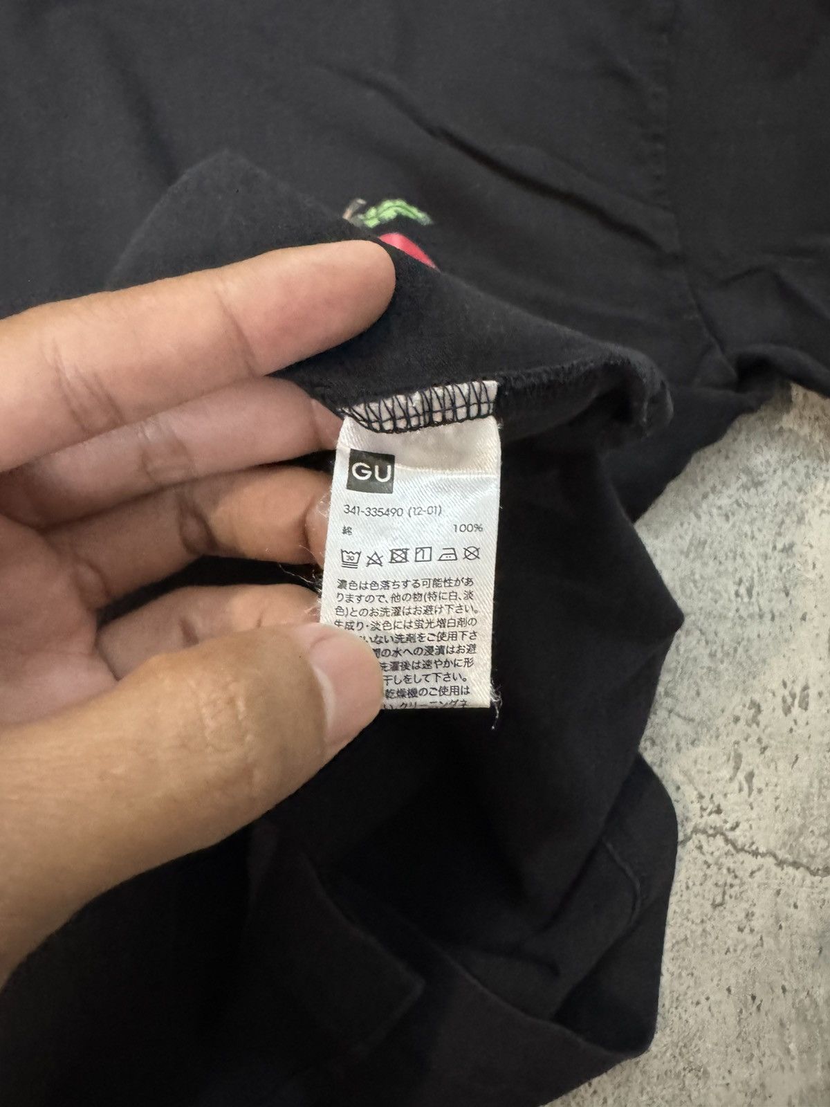 GU × Undercover GU X UNDERCOVER APPLE LOGO T SHIRT Size US M / EU 48-50 / 2 - 7 Thumbnail