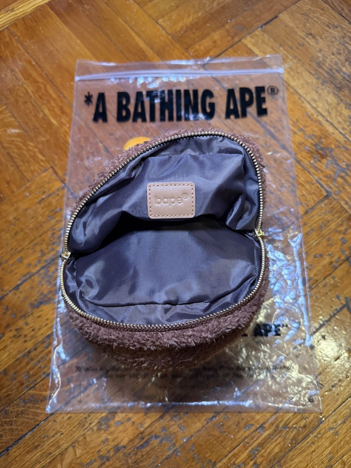 Bape DEADSTOCK Brown BAPE monkey plush crossbody bag Size ONE SIZE - 4 Thumbnail