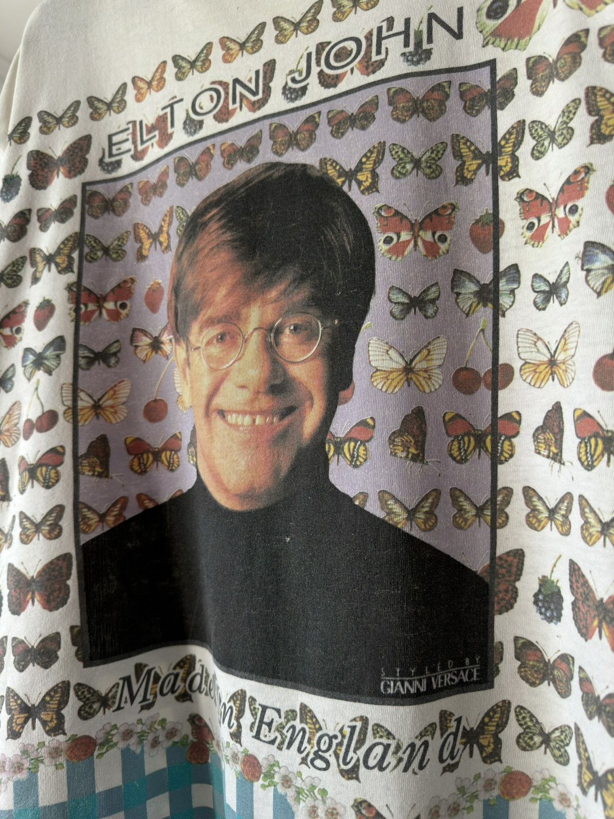 Band Tees VINTAGE 1995 ELTON JOHN MADE IN ENGLAND ALL OVER TEE XL Size US XL / EU 56 / 4 - 7 Thumbnail
