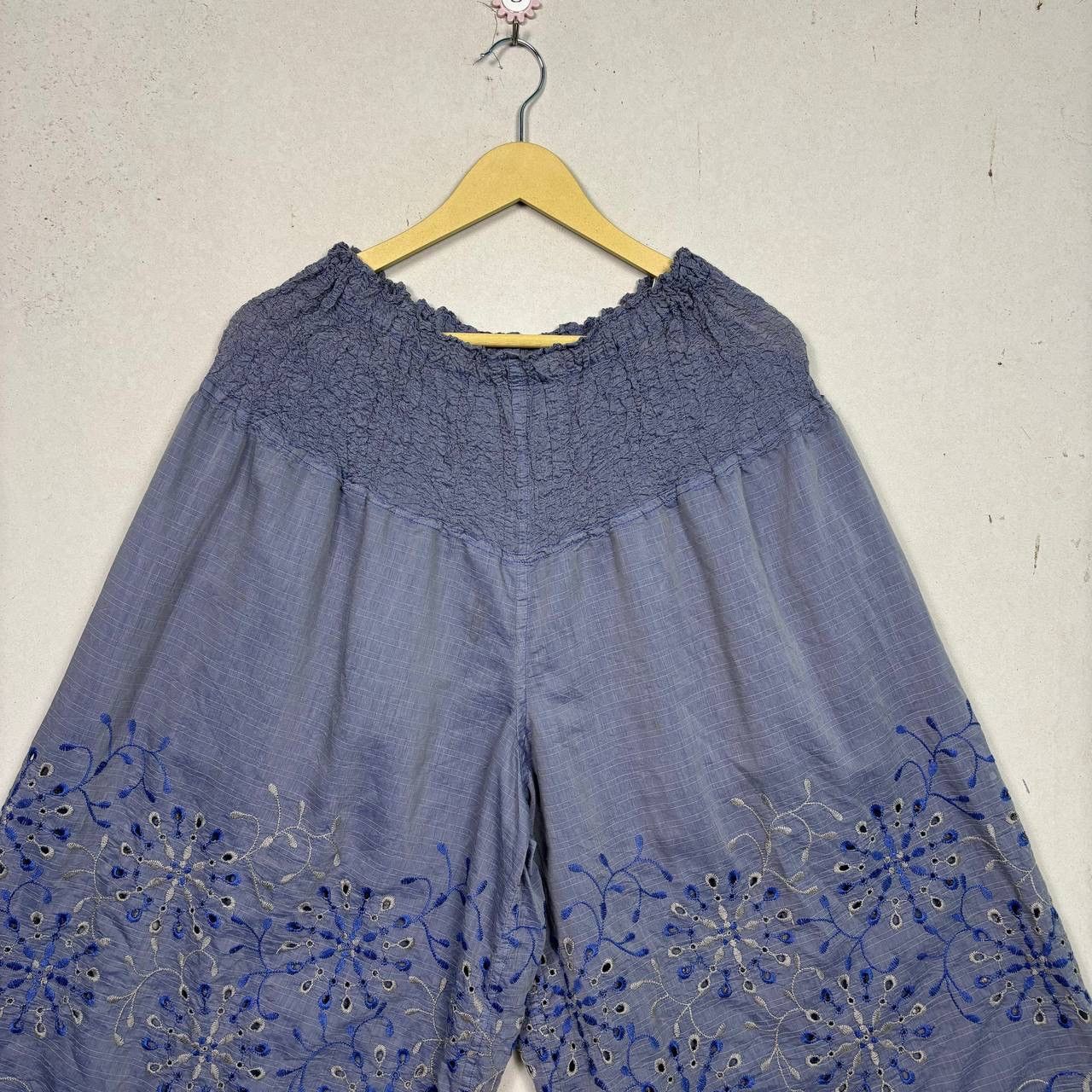Issey Miyake Me Issey Miyake Purple Eyelet Embroidery Smocked Shorts OS Size 29" - 3 Thumbnail