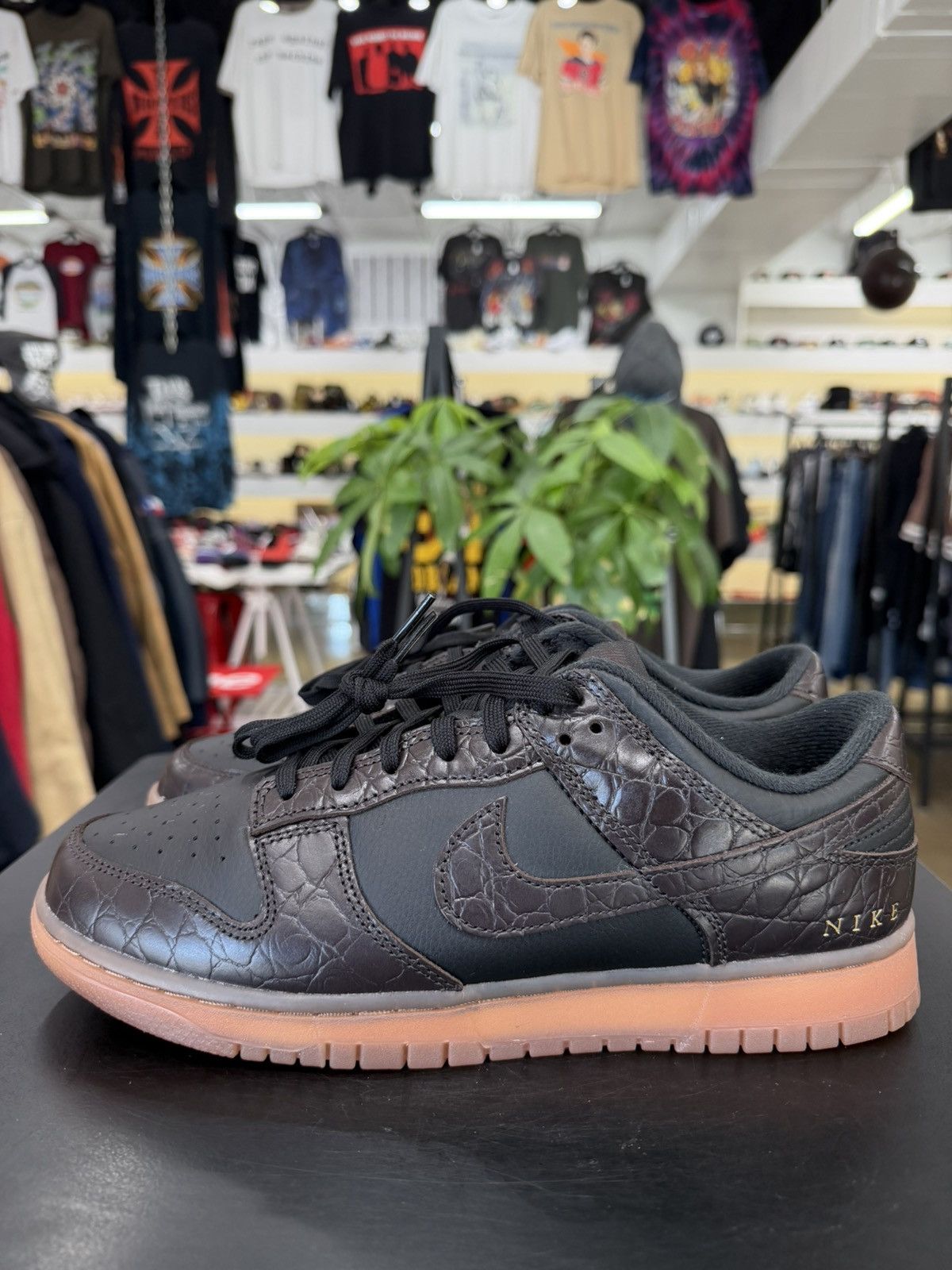 Nike Nike Dunk Low Velvet Brown Black Size 9 (2022) Size US 9 / EU 42 - 7 Thumbnail