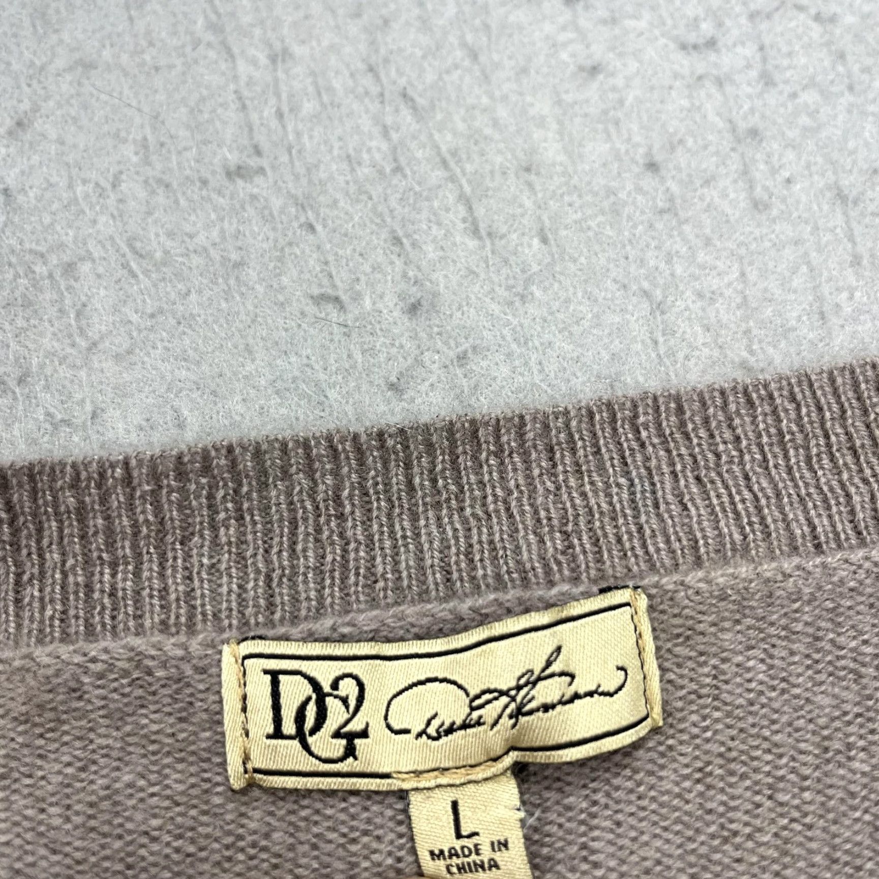 Vintage Diane Gilman DG2 Sweater Womens Large Brown 100% Cashmere V-Neck Long Sleeve Knit Pullover Casual Workwear Size L / US 10 / IT 46 - 3 Thumbnail