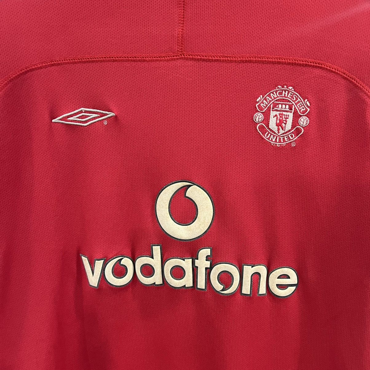 Umbro Manchester united training jersey 2000/2001 Size US M / EU 48-50 / 2 - 2 Thumbnail