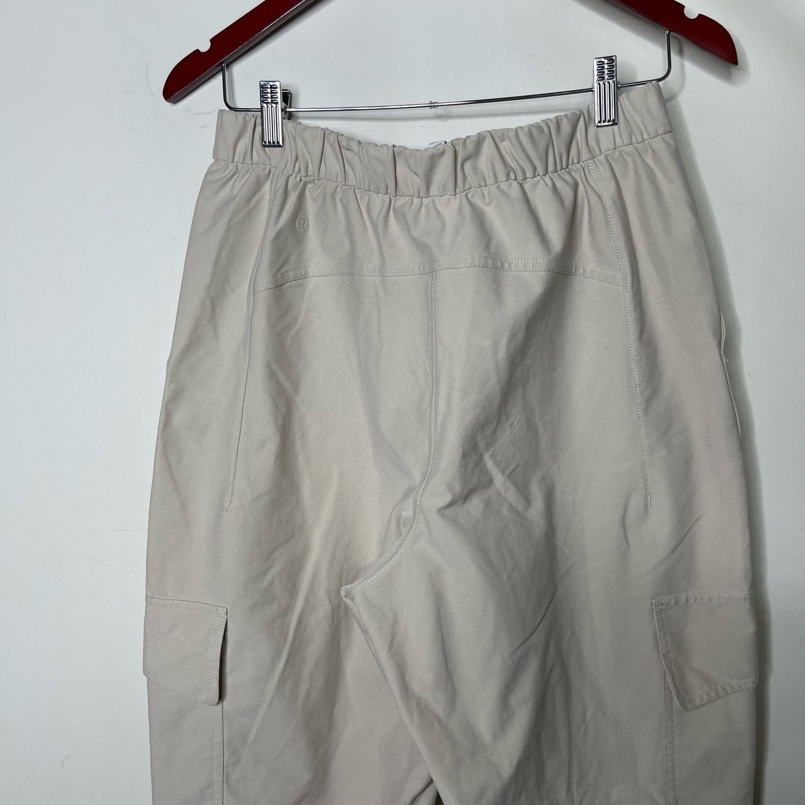 Lululemon Lululemon Light Cargo Pocket High-Rise Pants natural ivory Size 29" - 8 Thumbnail
